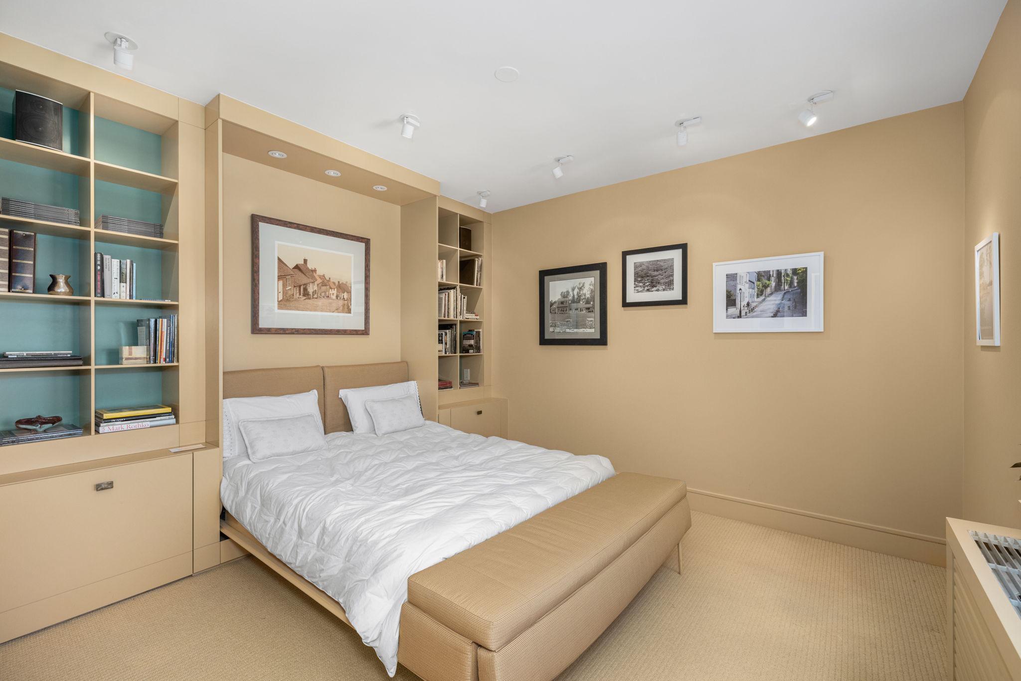 4000 Cathedral Avenue NW 604B