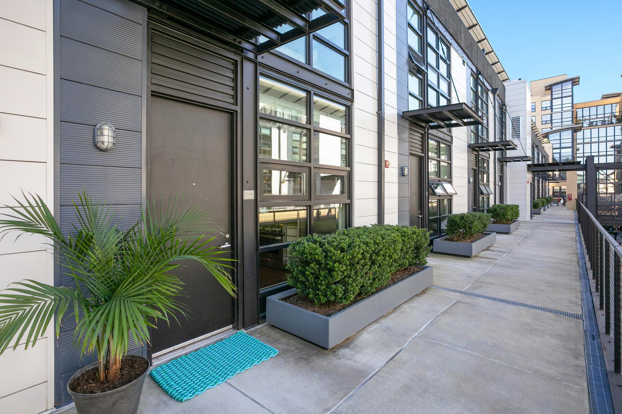 2125 14th Street NW 318W