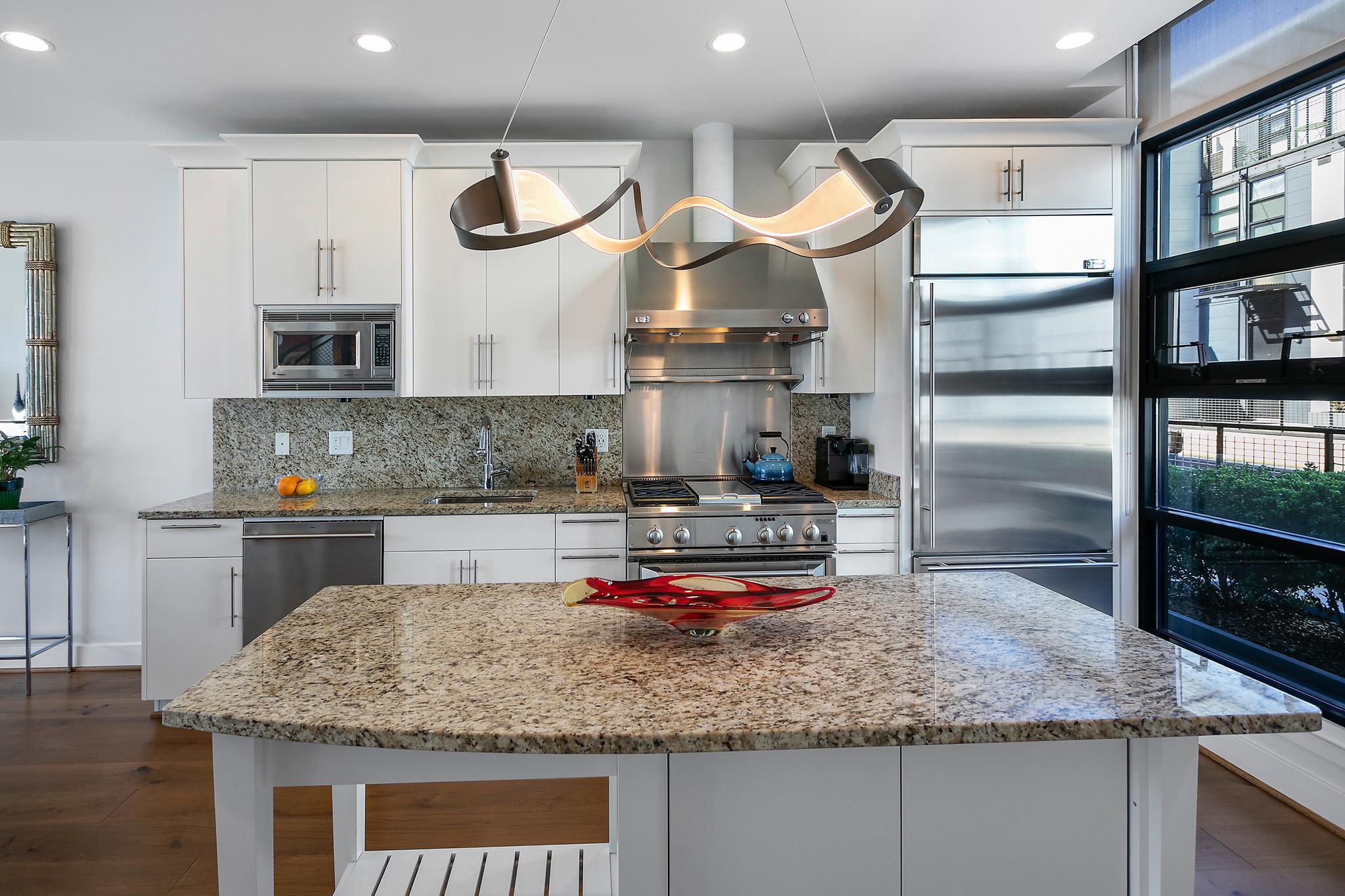 2125 14th Street NW 318W