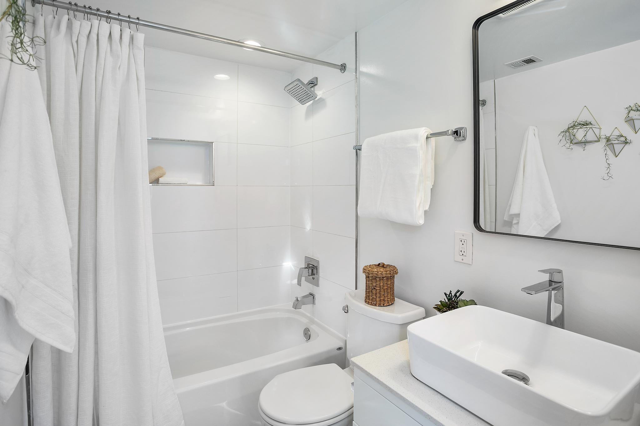 1433 K Street SE 202