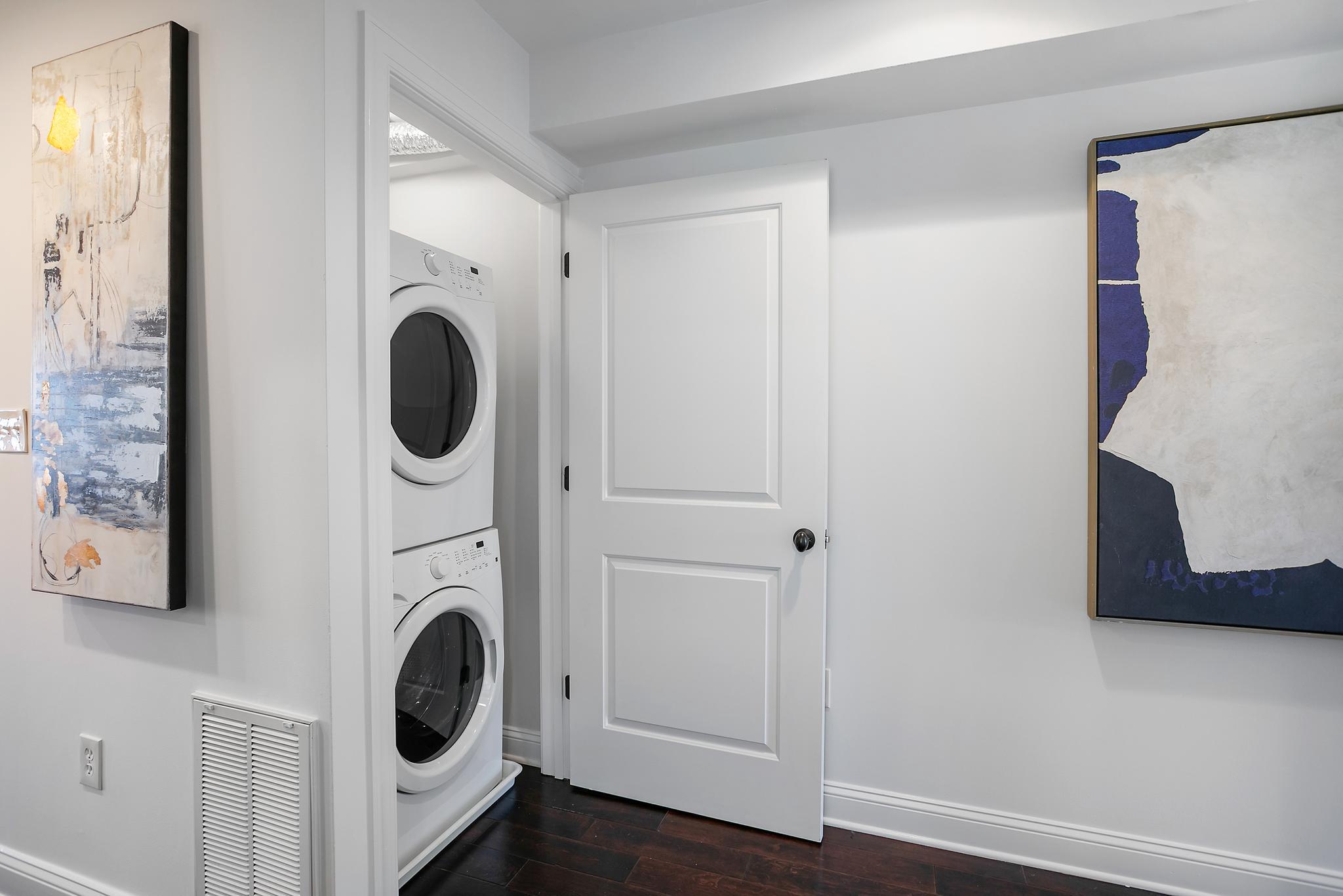 1433 K Street SE 202