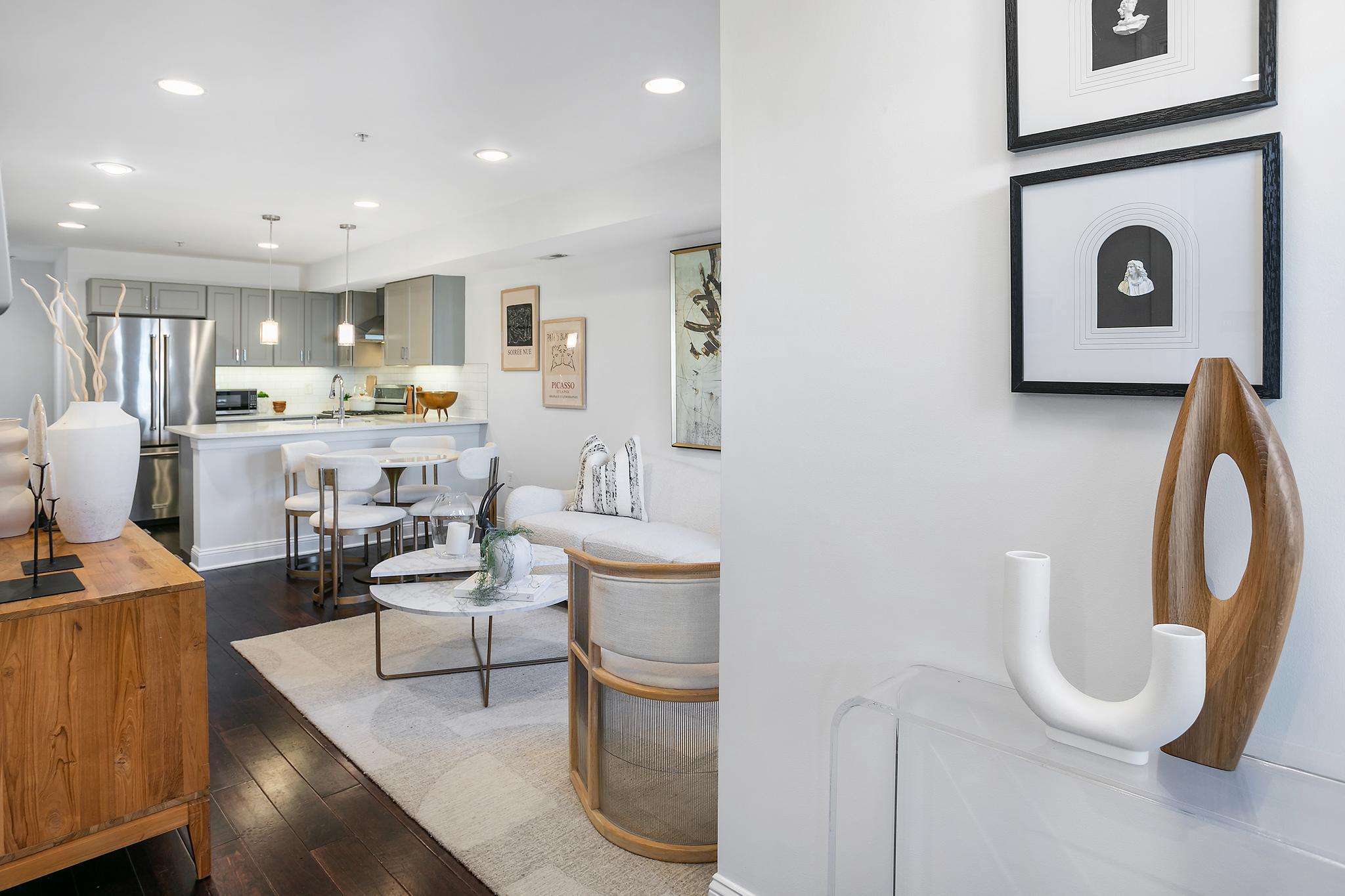 1433 K Street SE 202