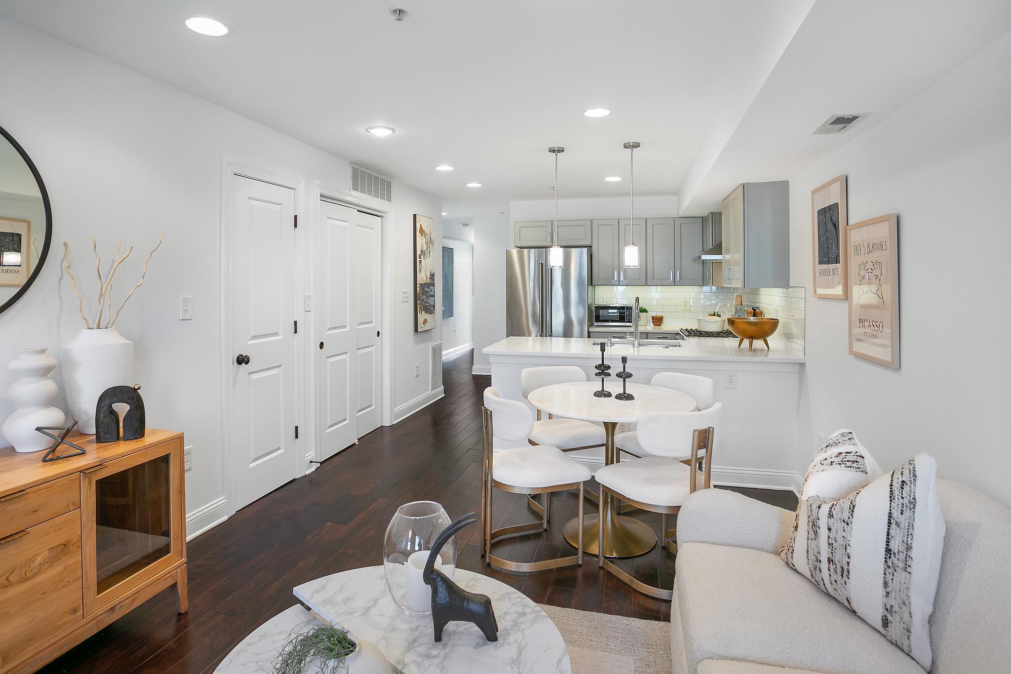 1433 K Street SE 202