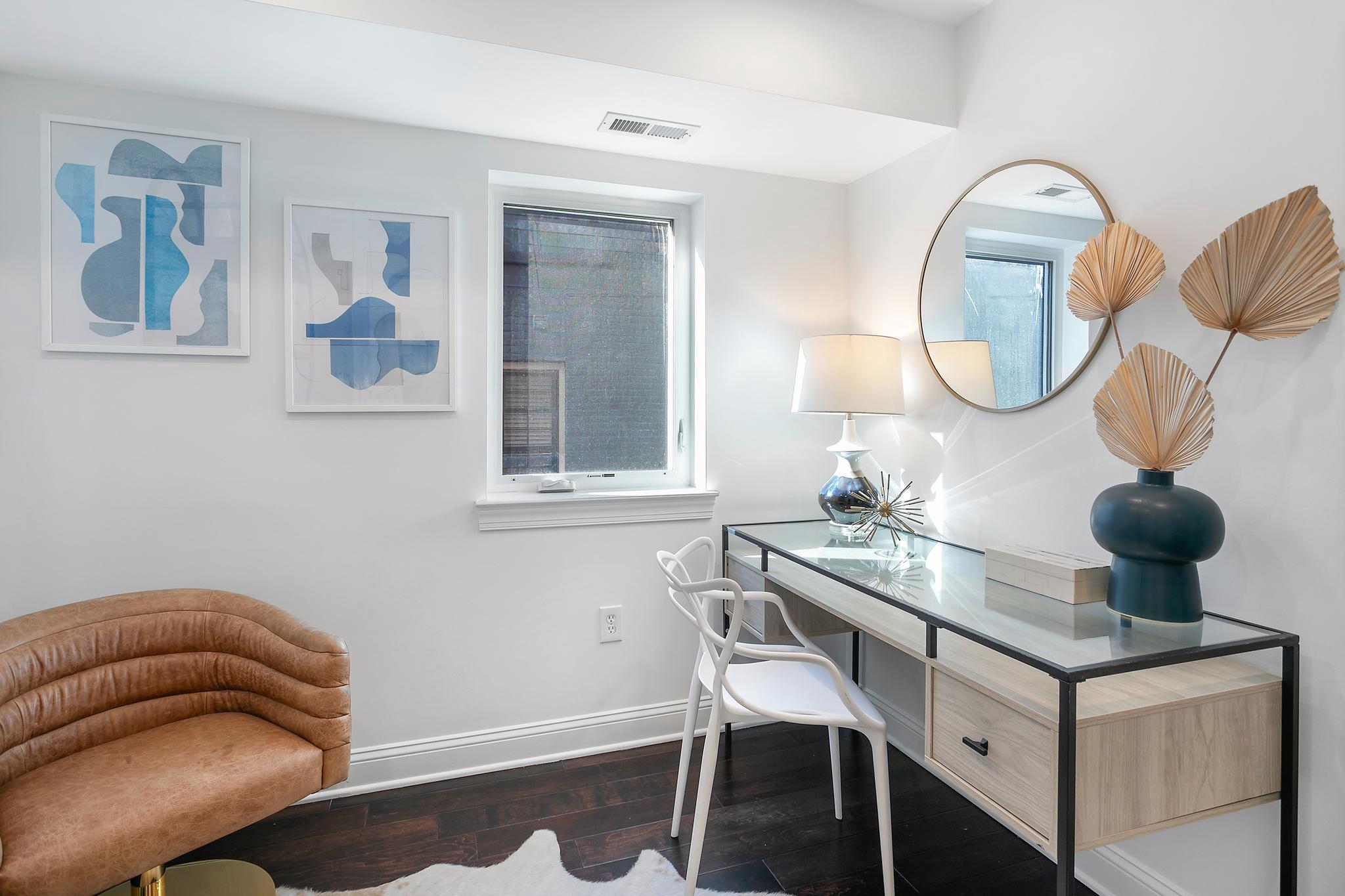 1433 K Street SE 202