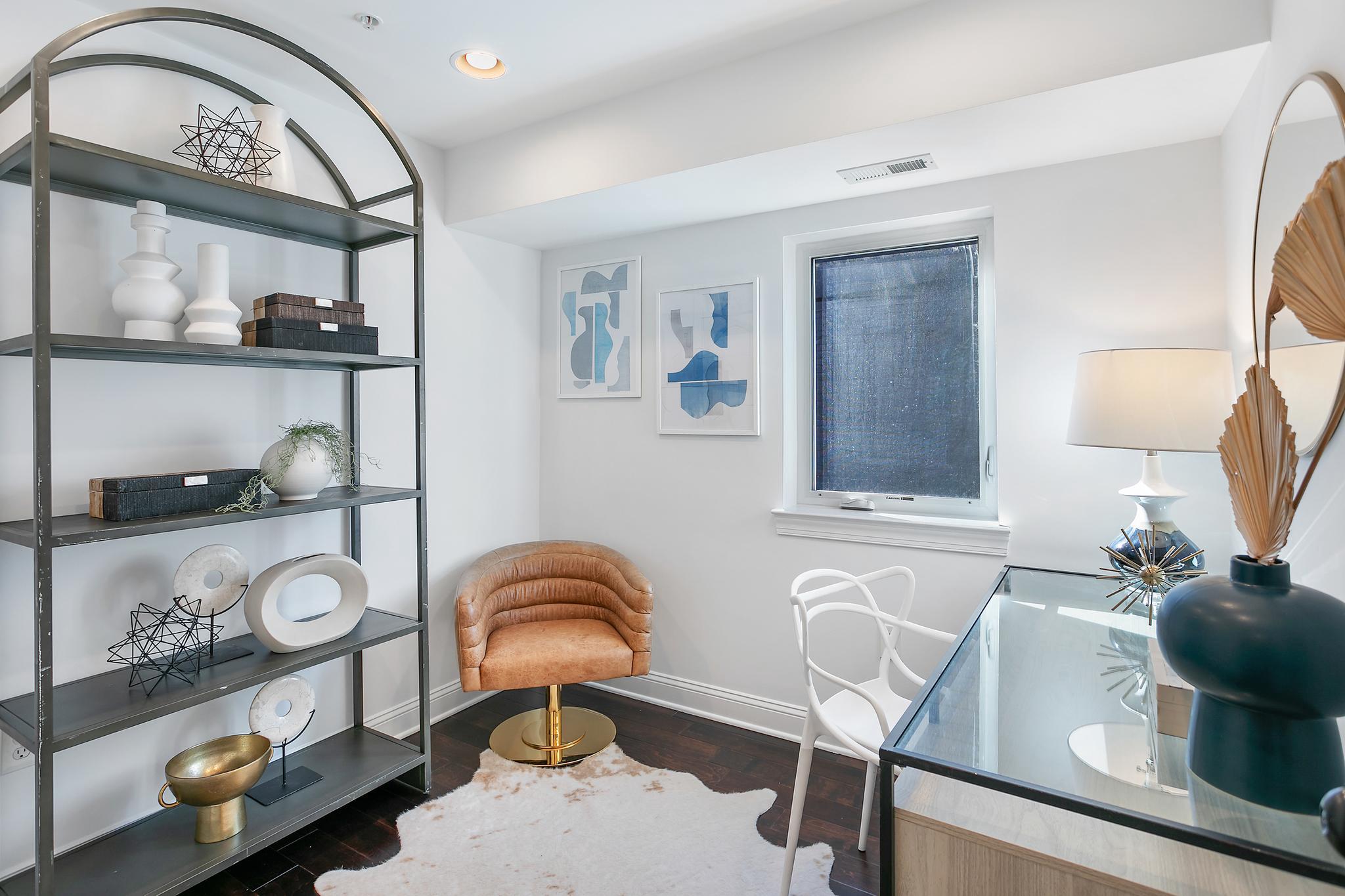 1433 K Street SE 202