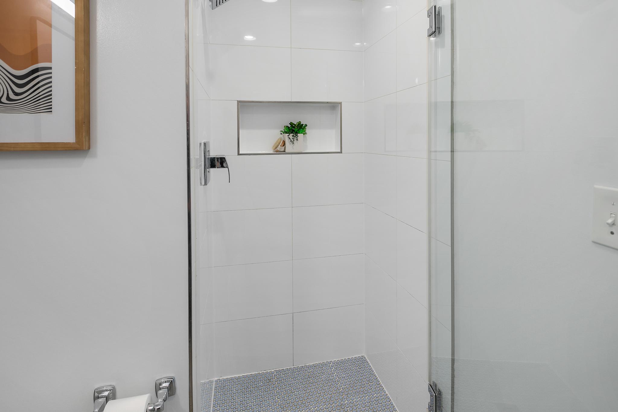 1433 K Street SE 202