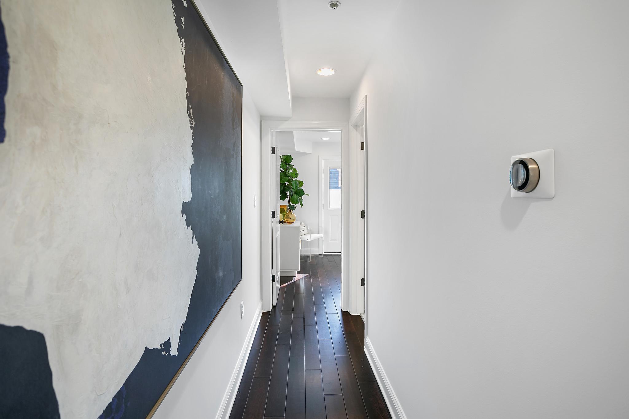 1433 K Street SE 202