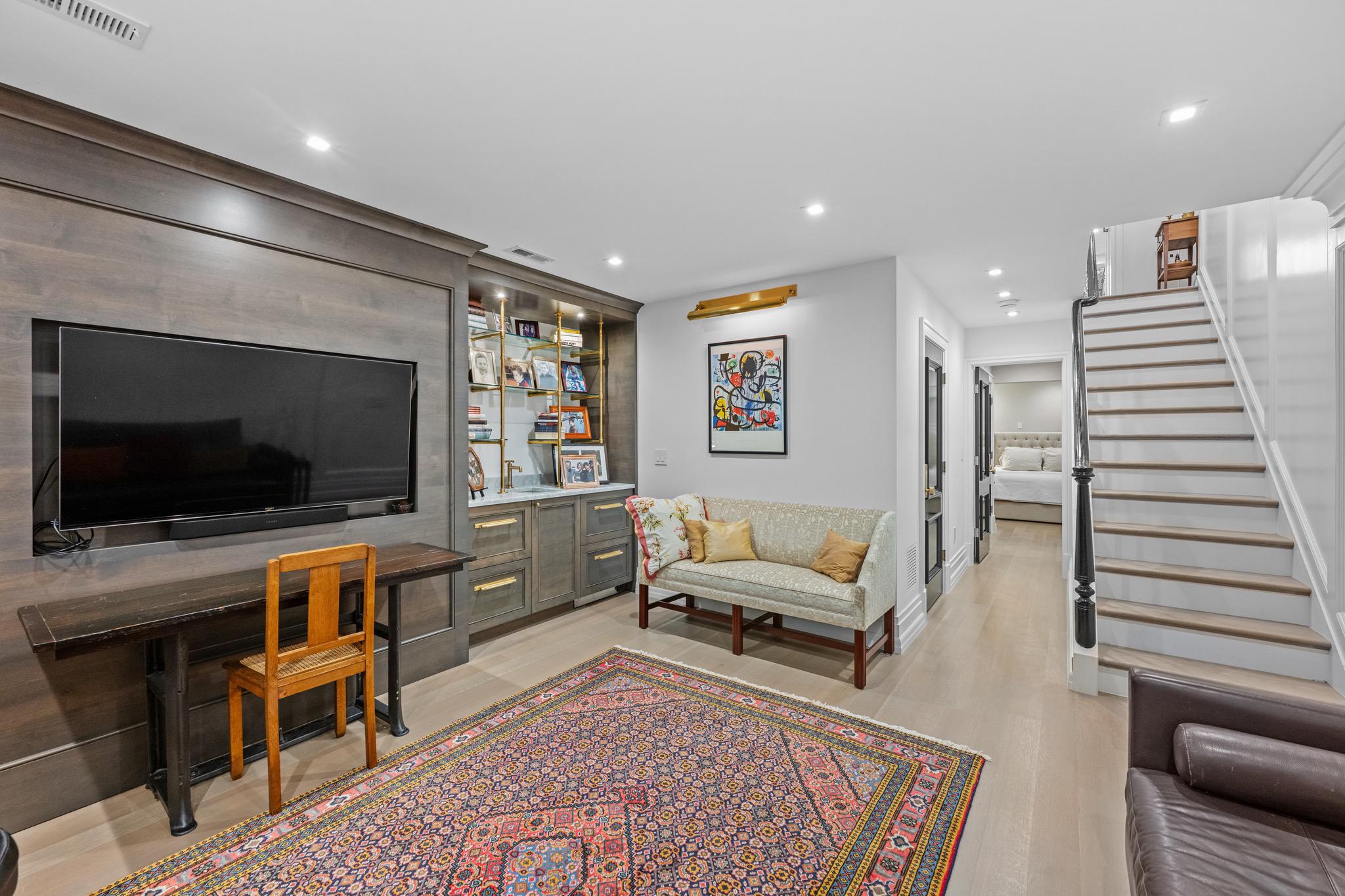 1524 Swann Street NW