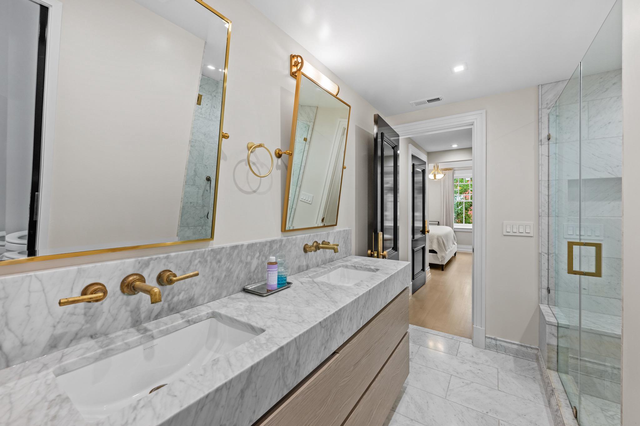 1524 Swann Street NW