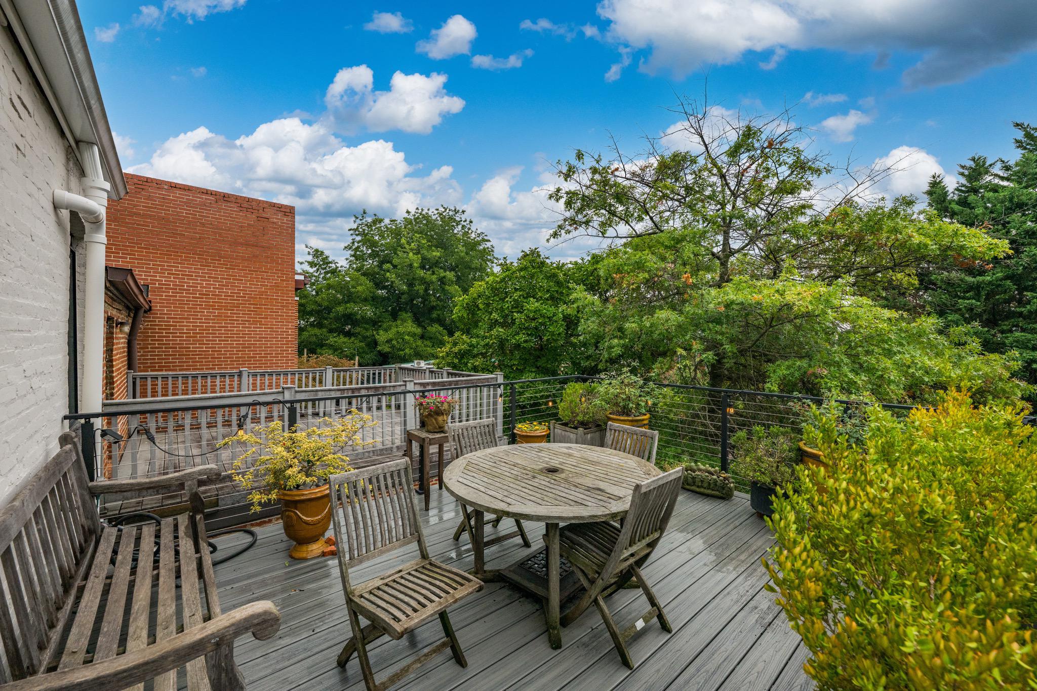 1524 Swann Street NW