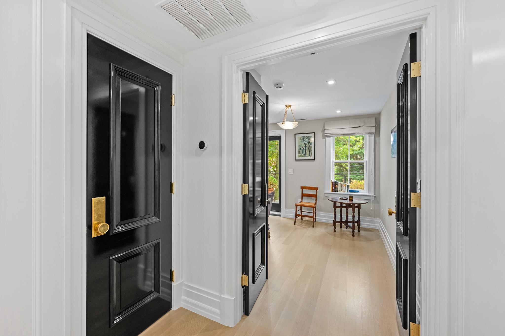 1524 Swann Street NW