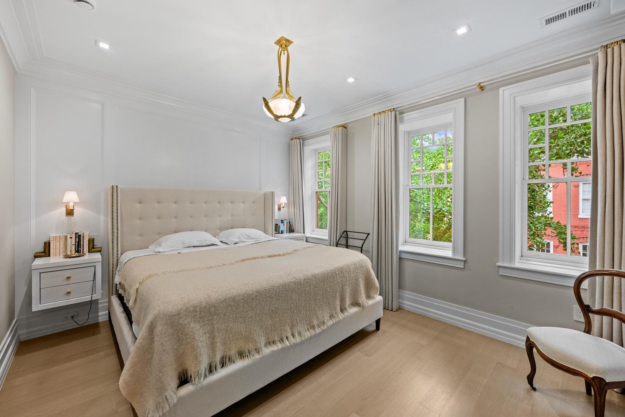 1524 Swann Street NW