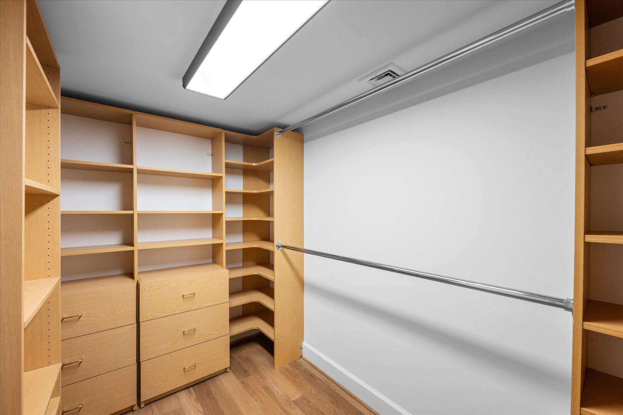 2127 California Street NW Unit# 204