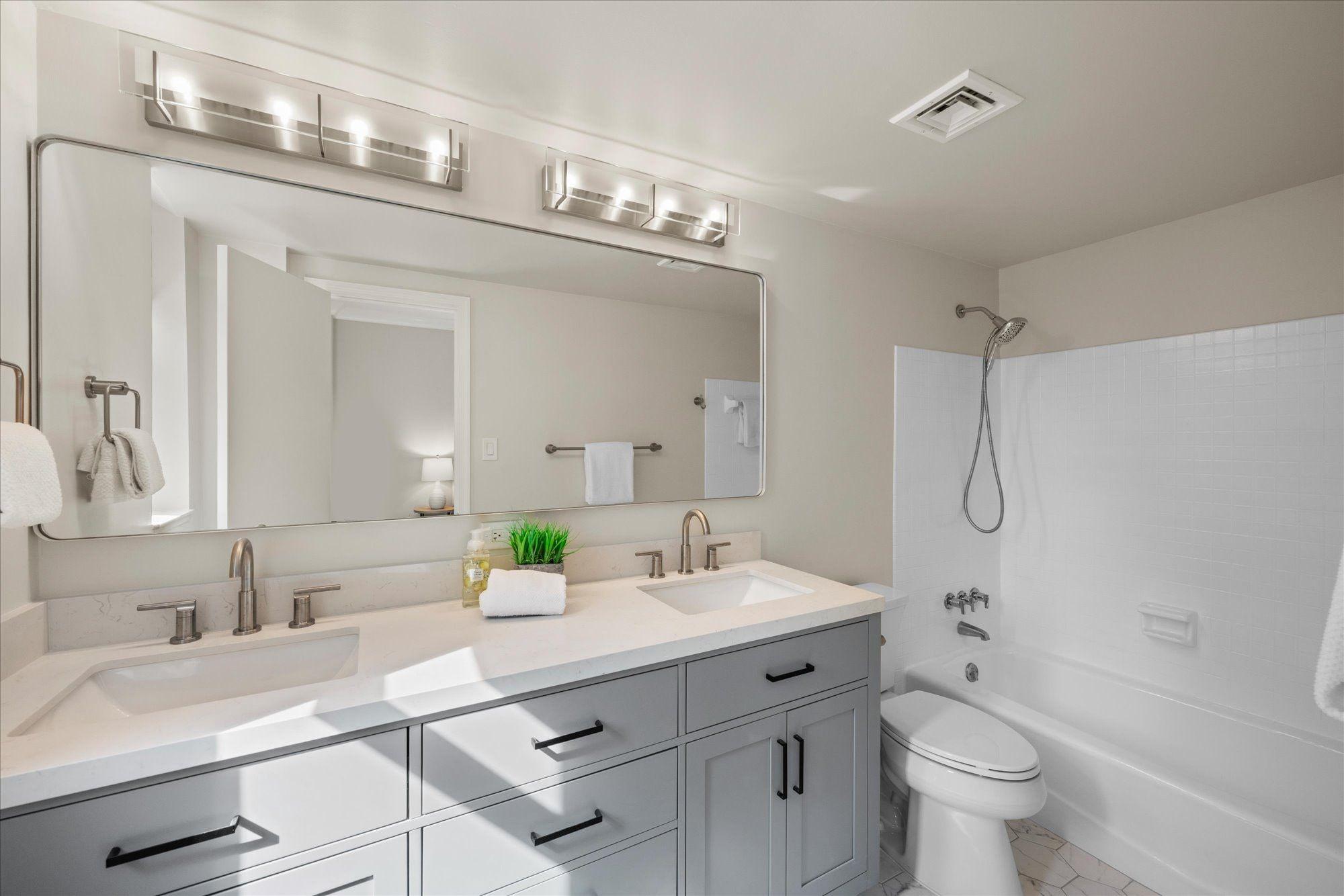 2127 California Street NW Unit# 204