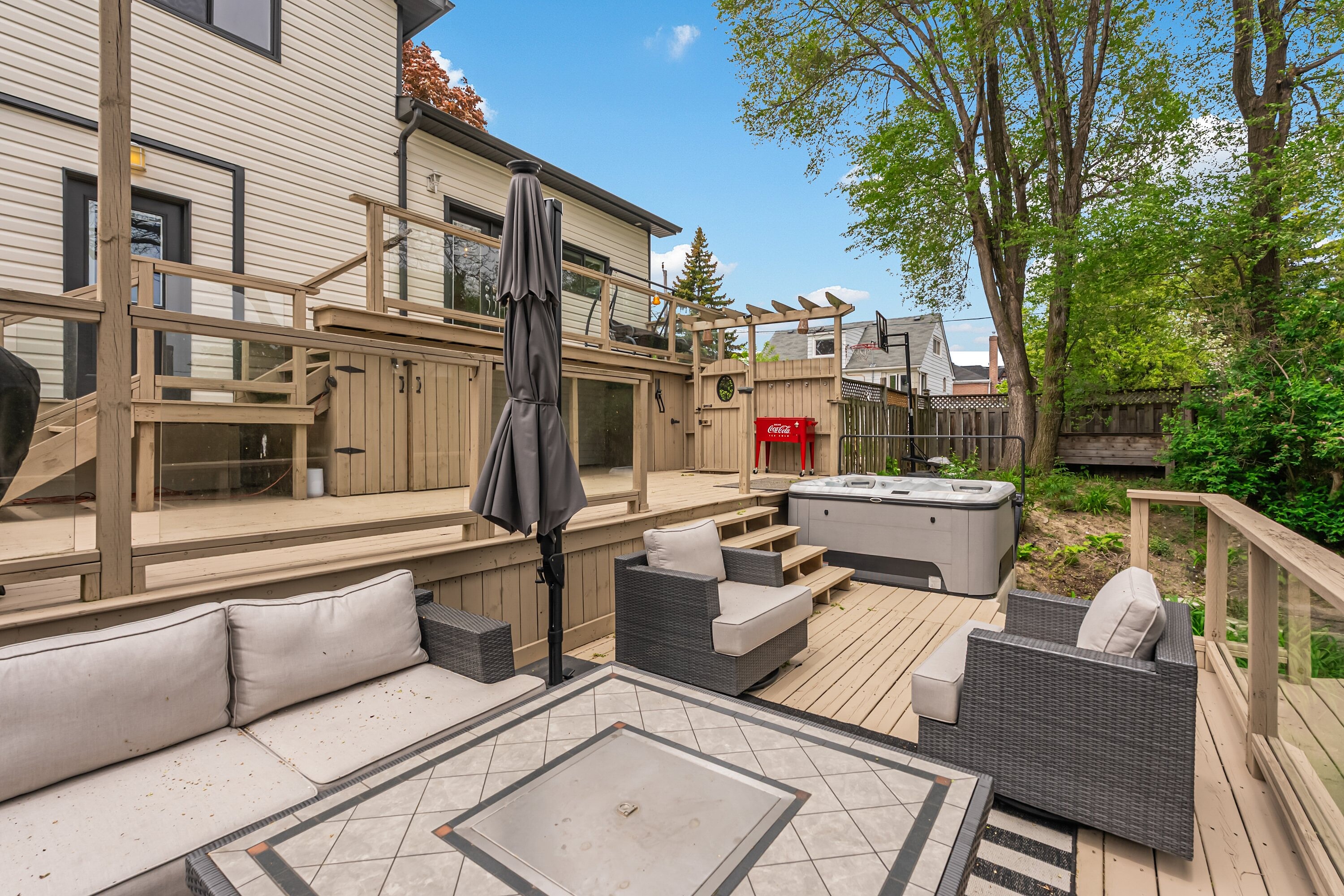 65 Meighen Ave