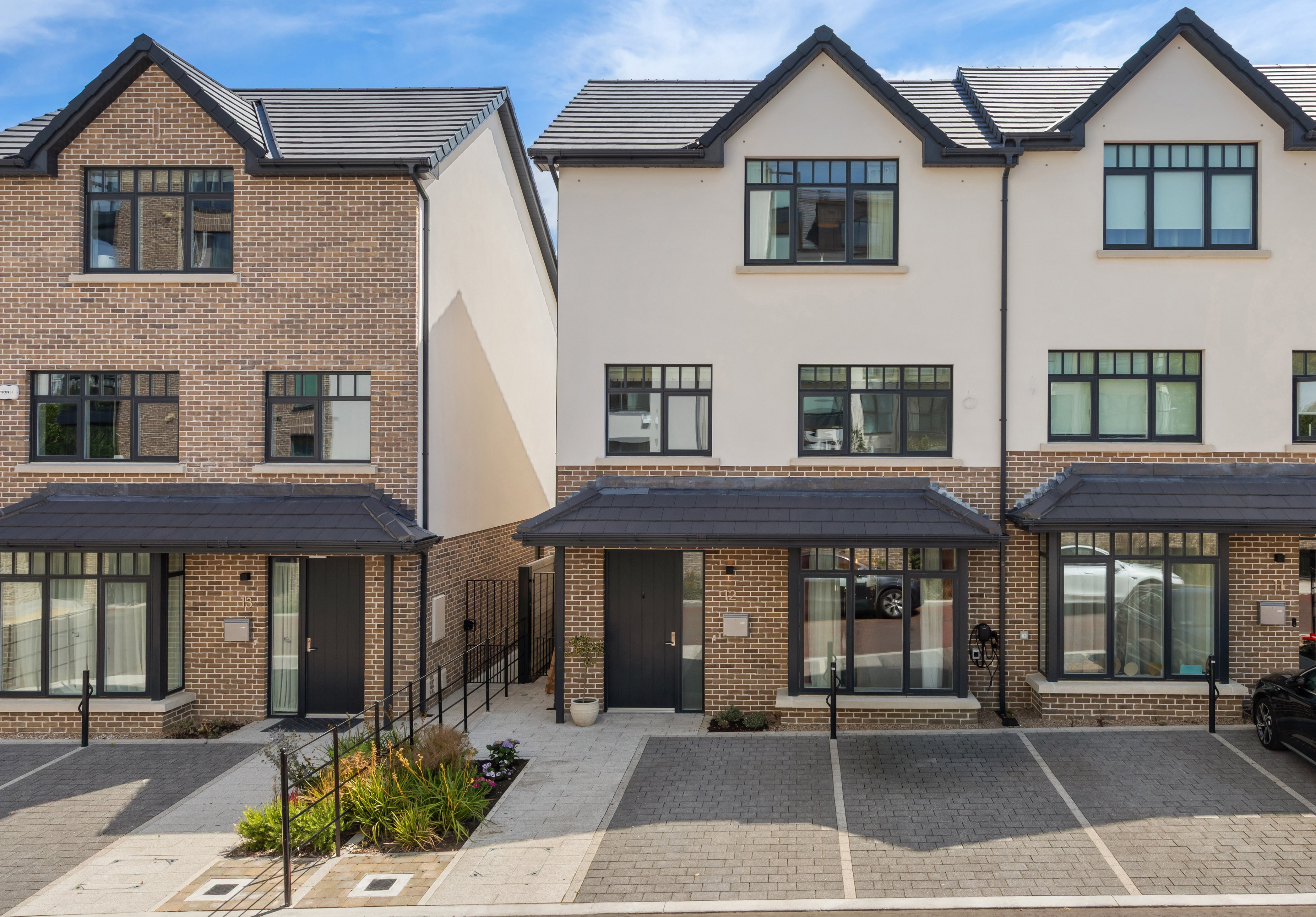 12 Woodward Chase Glencairn Gate