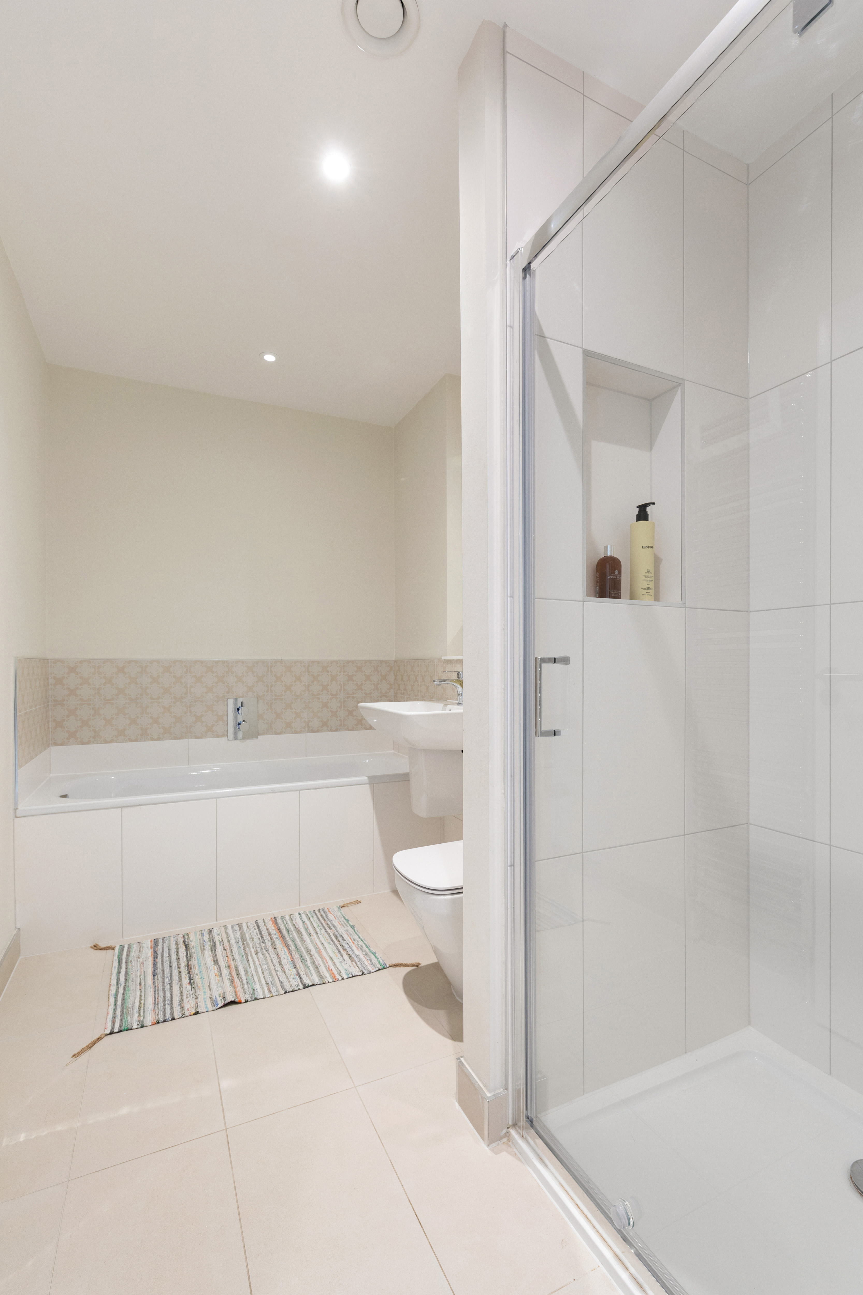 12 Woodward Chase Glencairn Gate