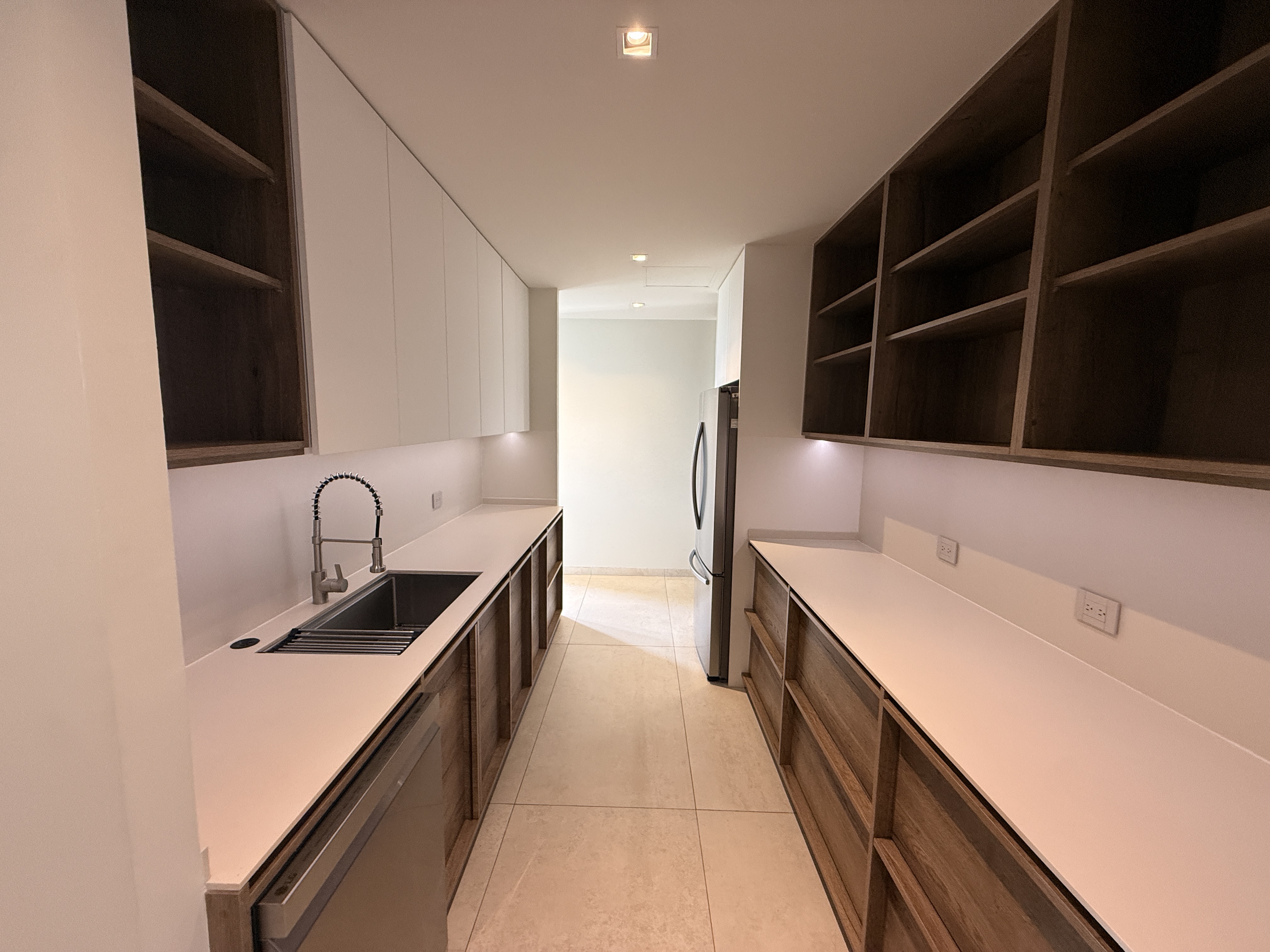 THE RESERVE APARTMENT