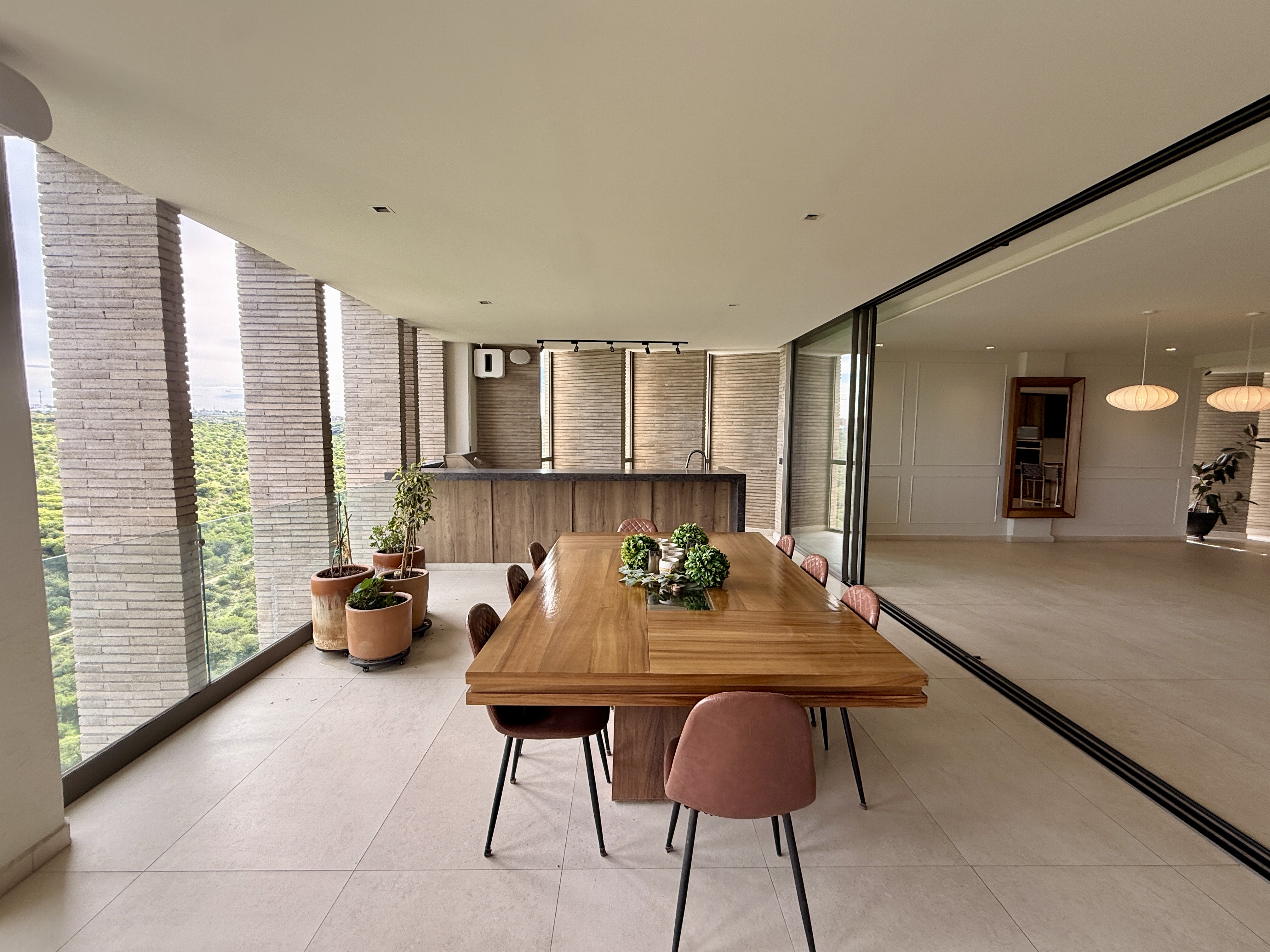 THE RESERVE APARTMENT