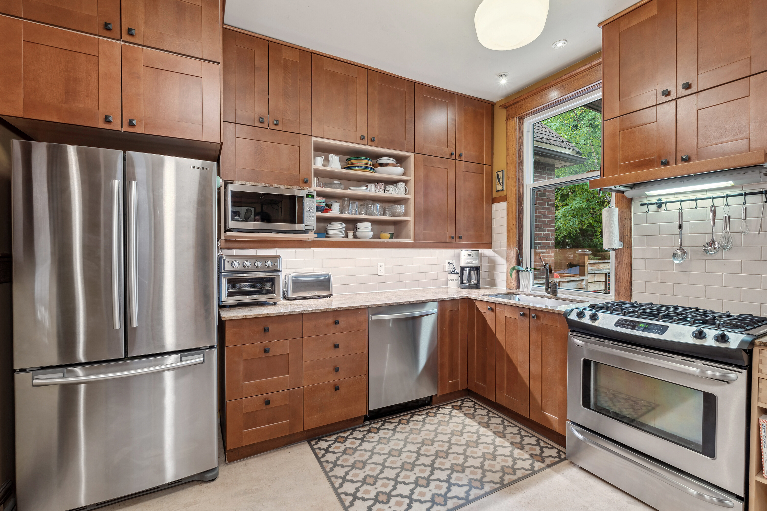 33 Fulton Ave