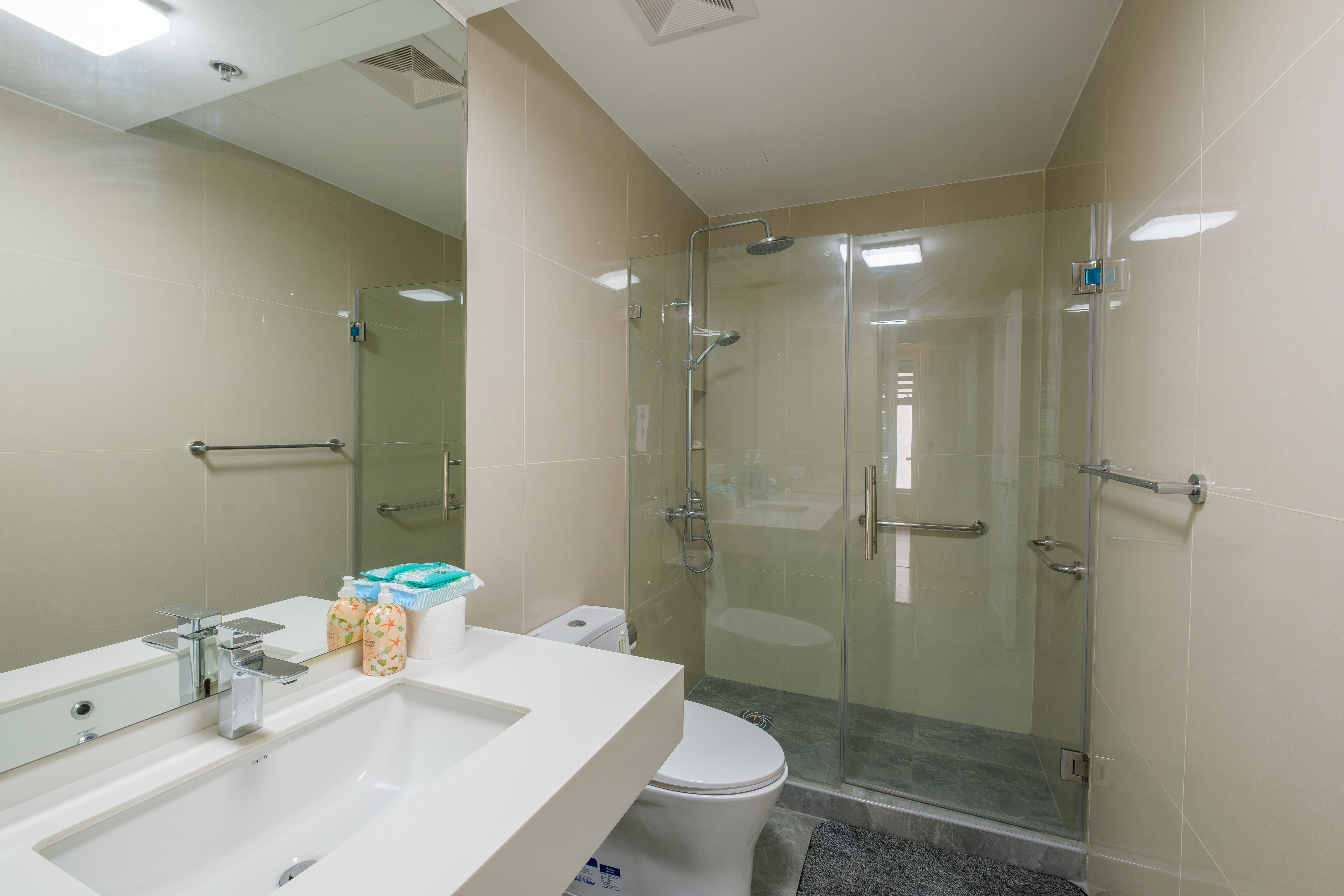 The Beaufort West Tower Fort Bonifacio Global City