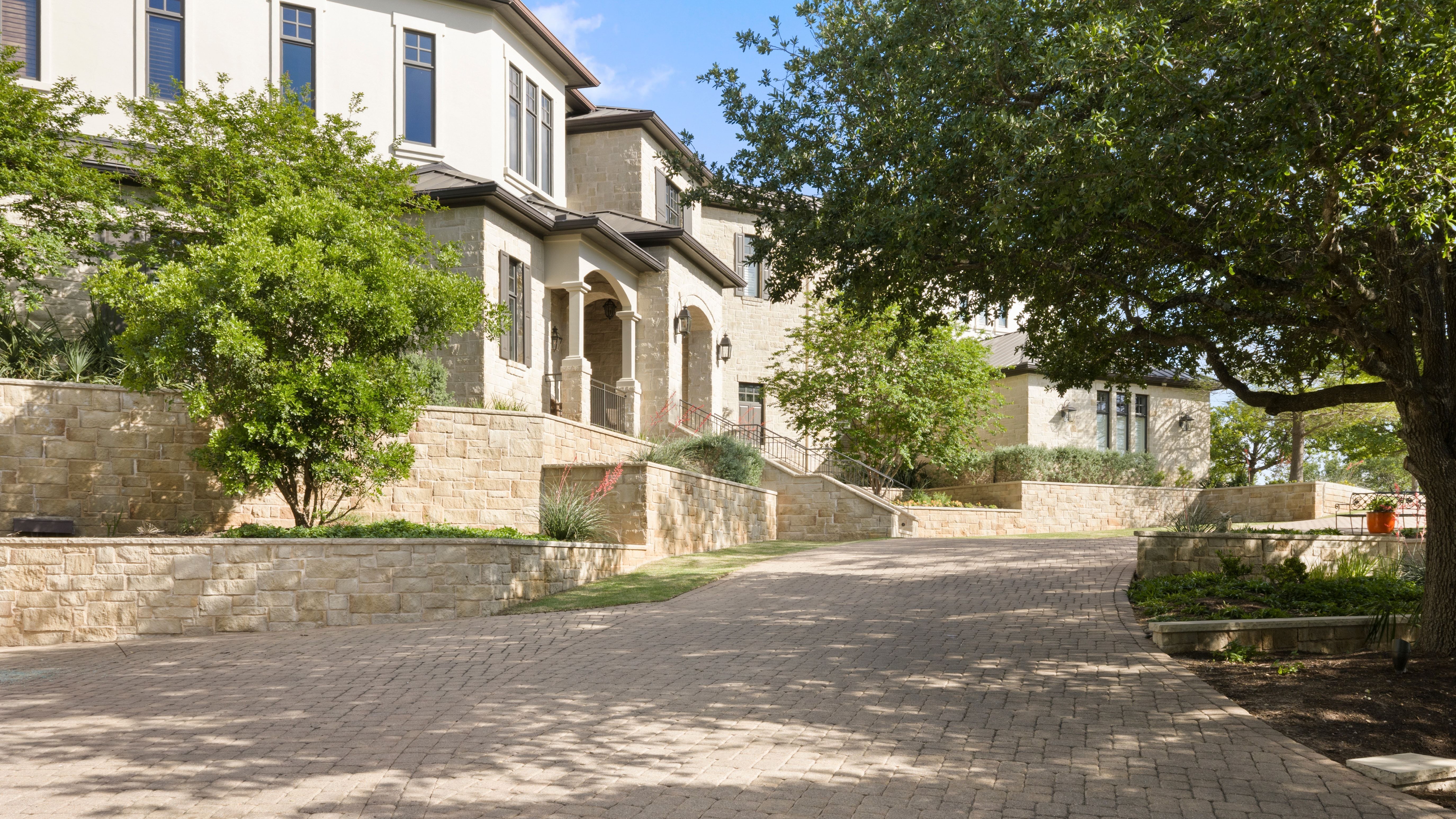 1415 Mount Larson Road 