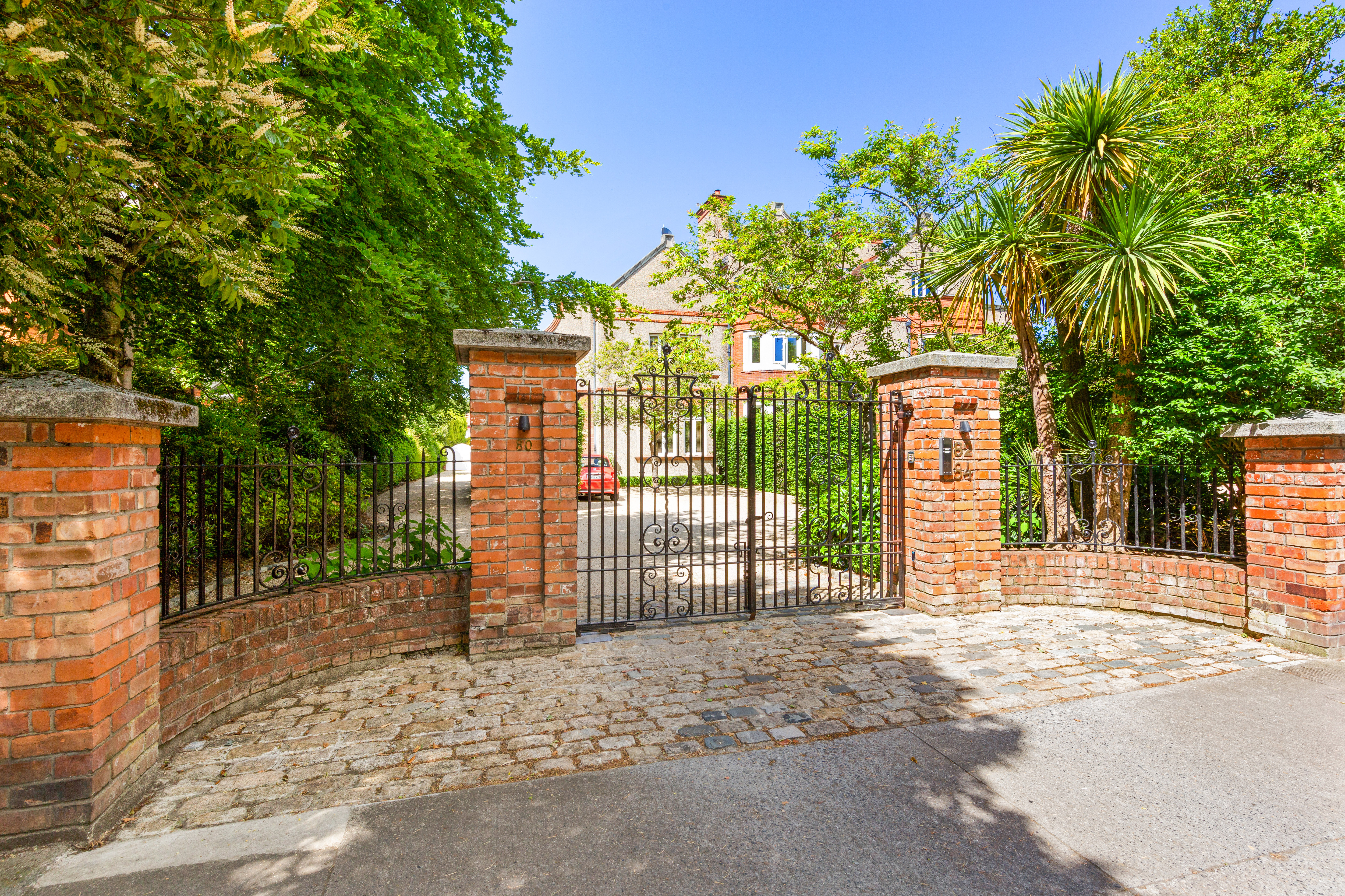 84 Ailesbury Road