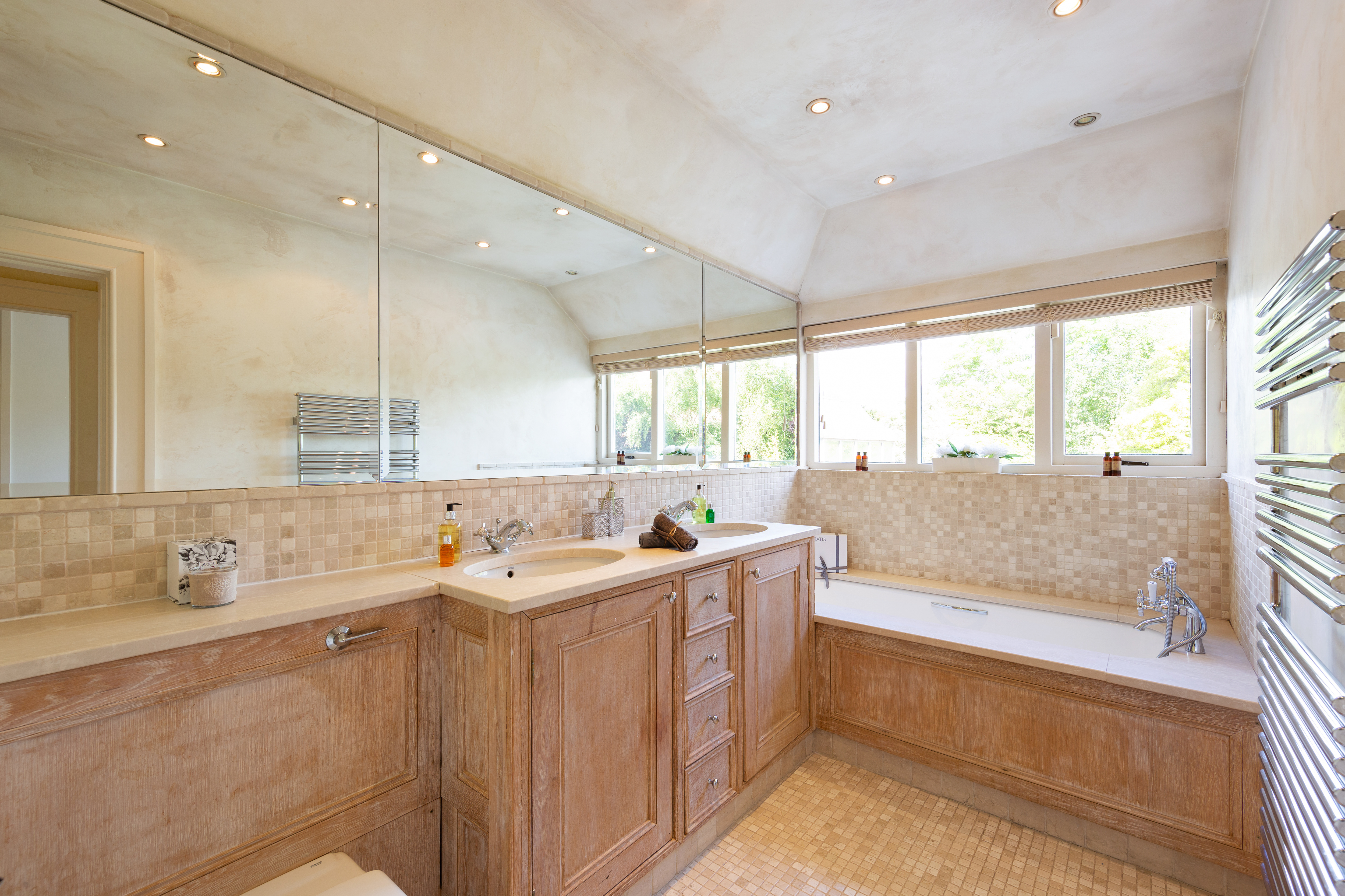 84 Ailesbury Road