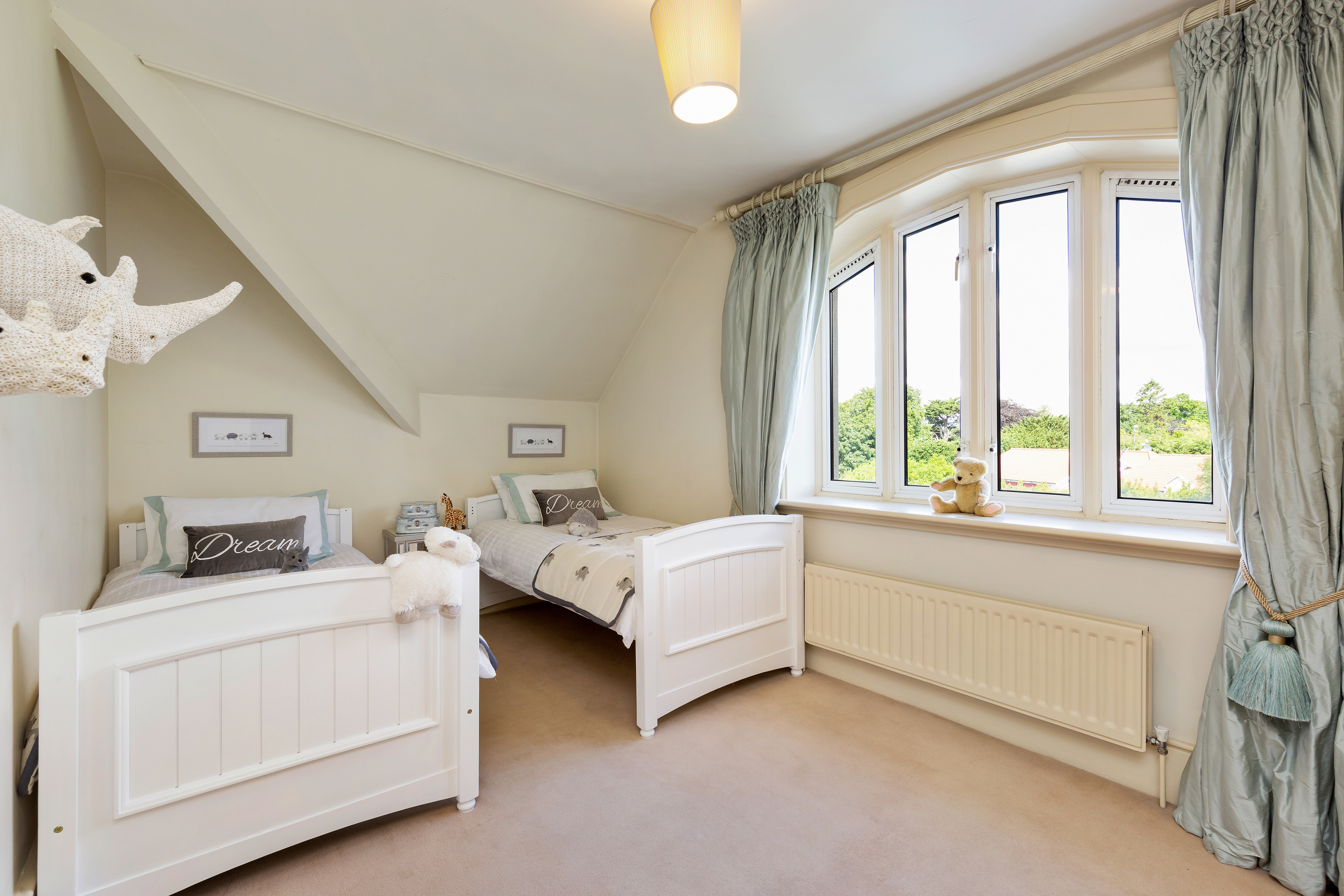 84 Ailesbury Road