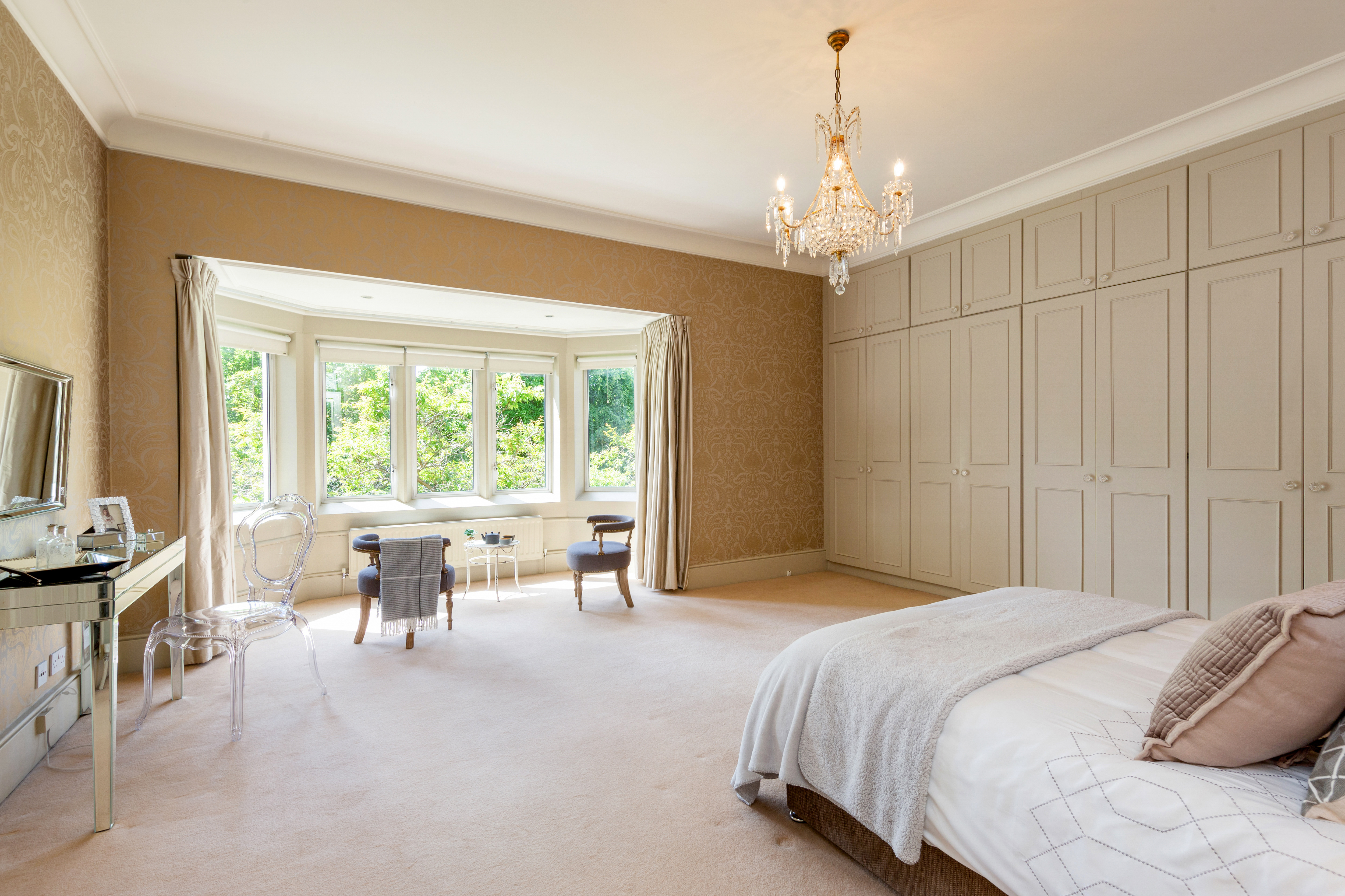 84 Ailesbury Road
