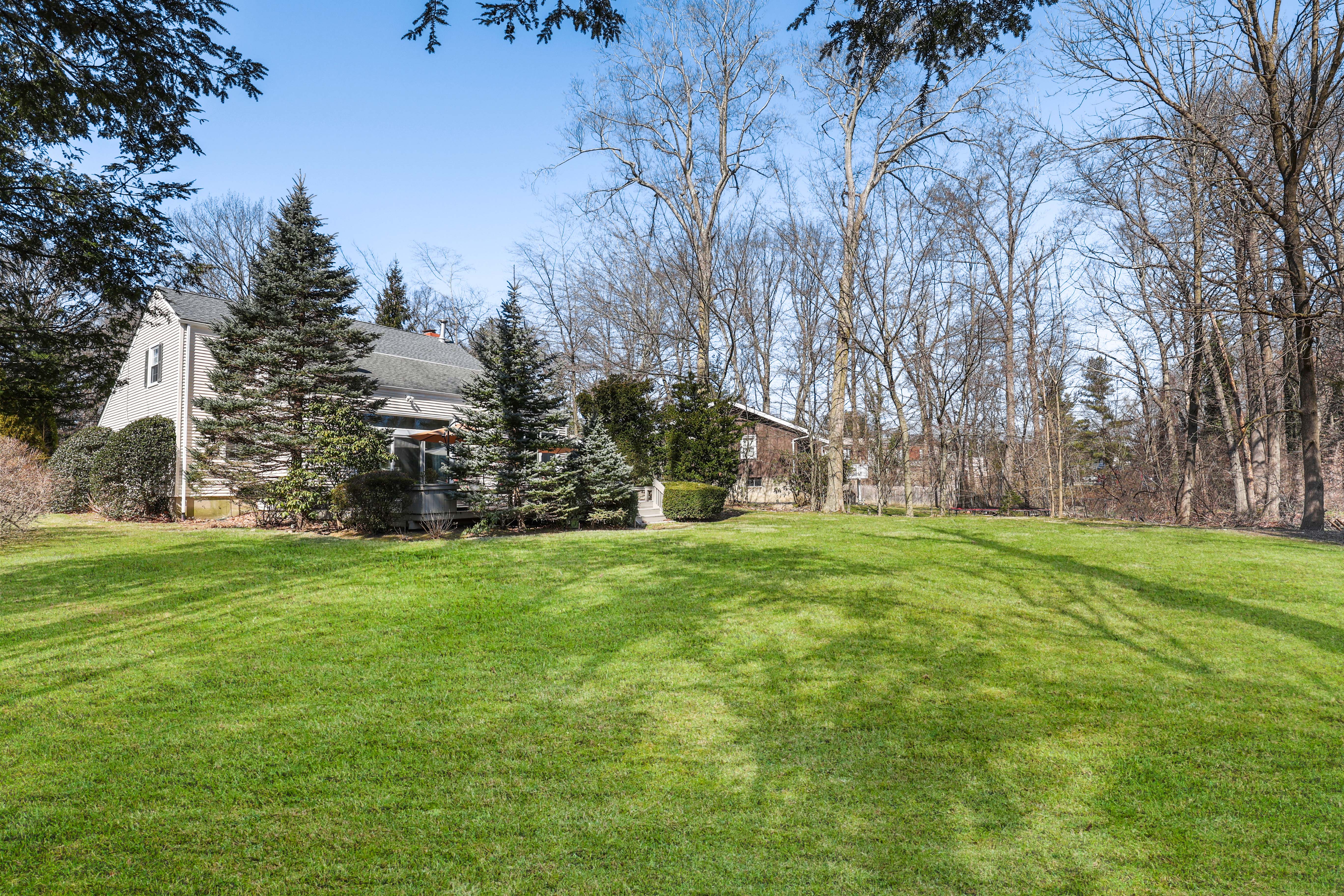 4 Livingston Road