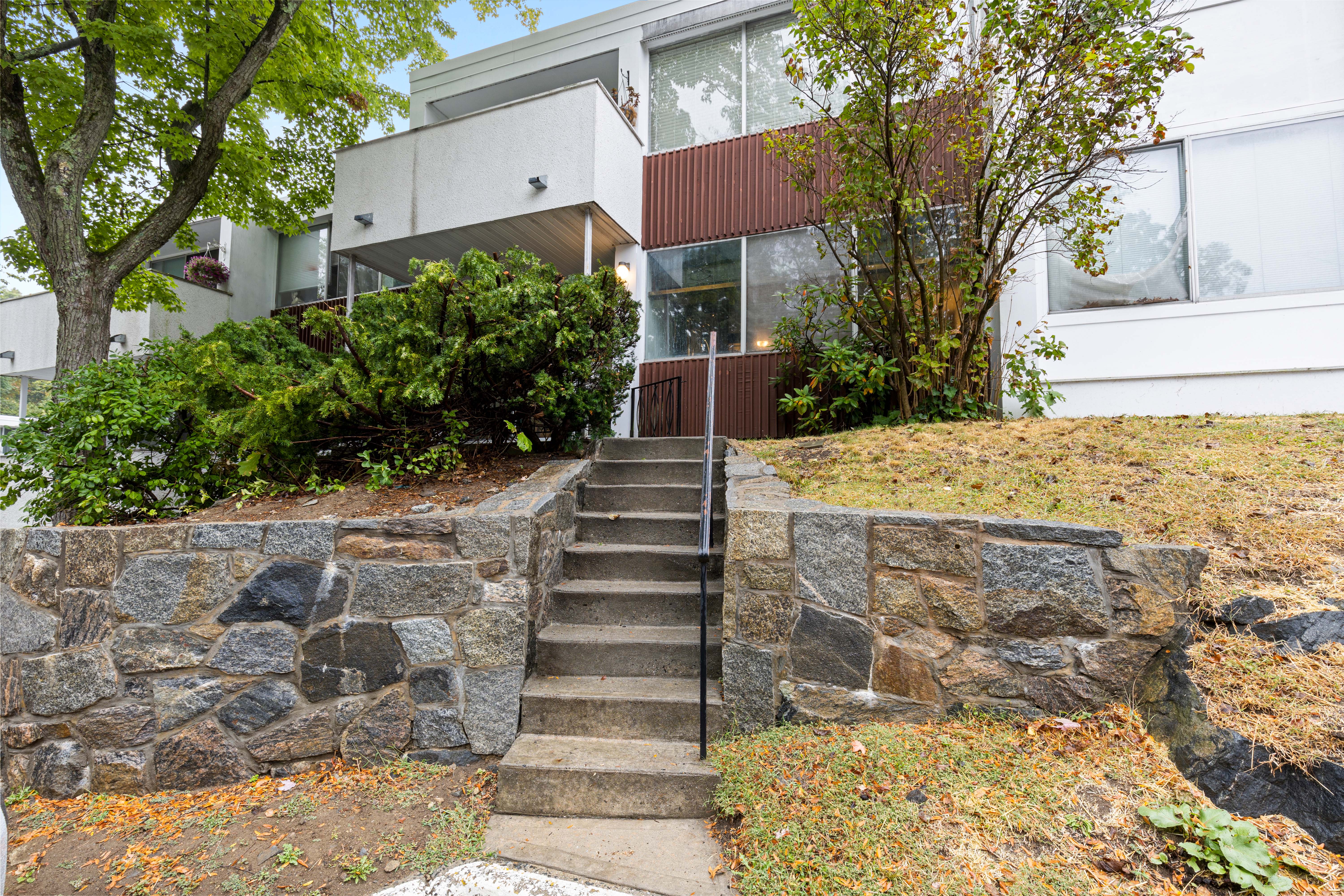 912 Colony Drive
