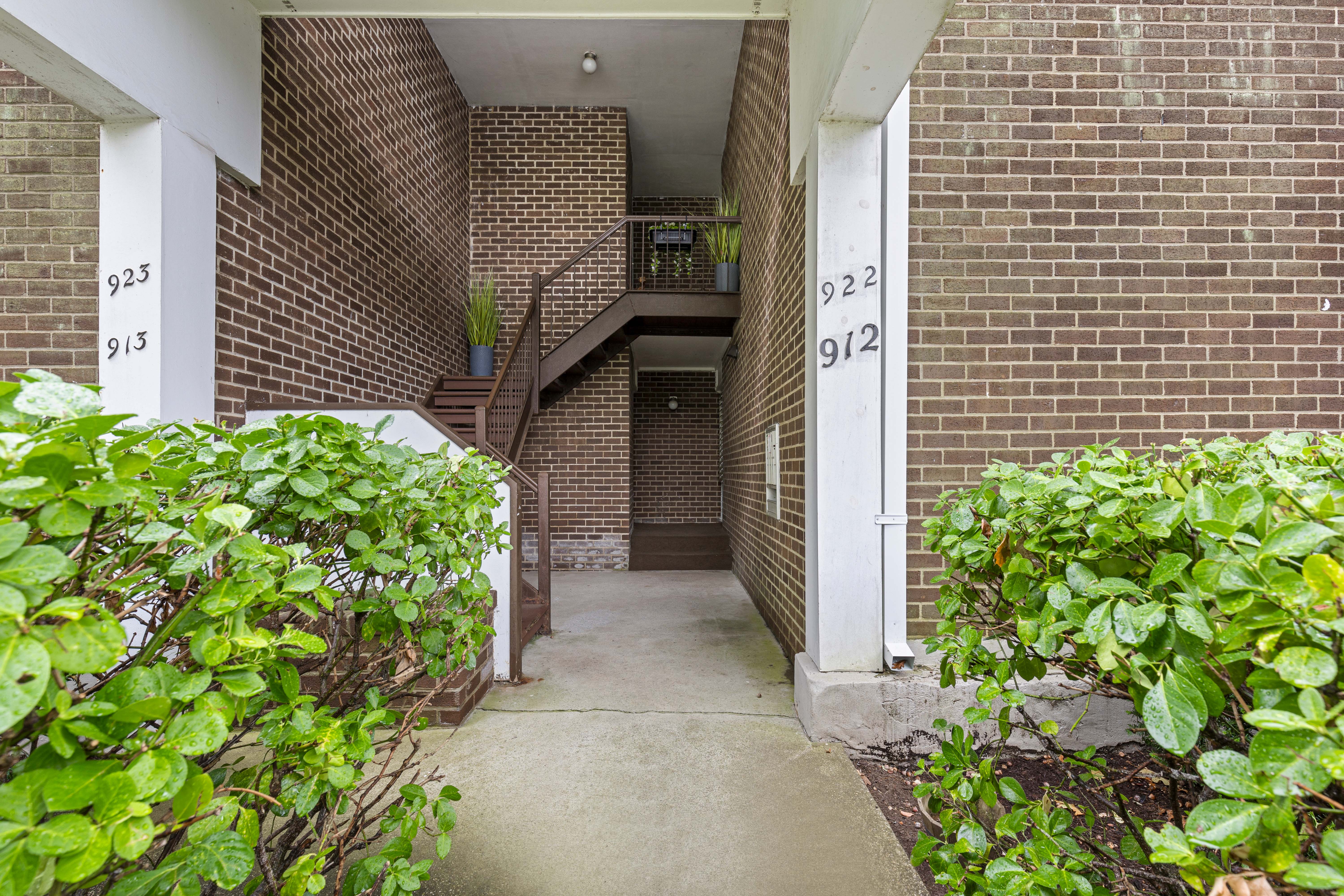 912 Colony Drive