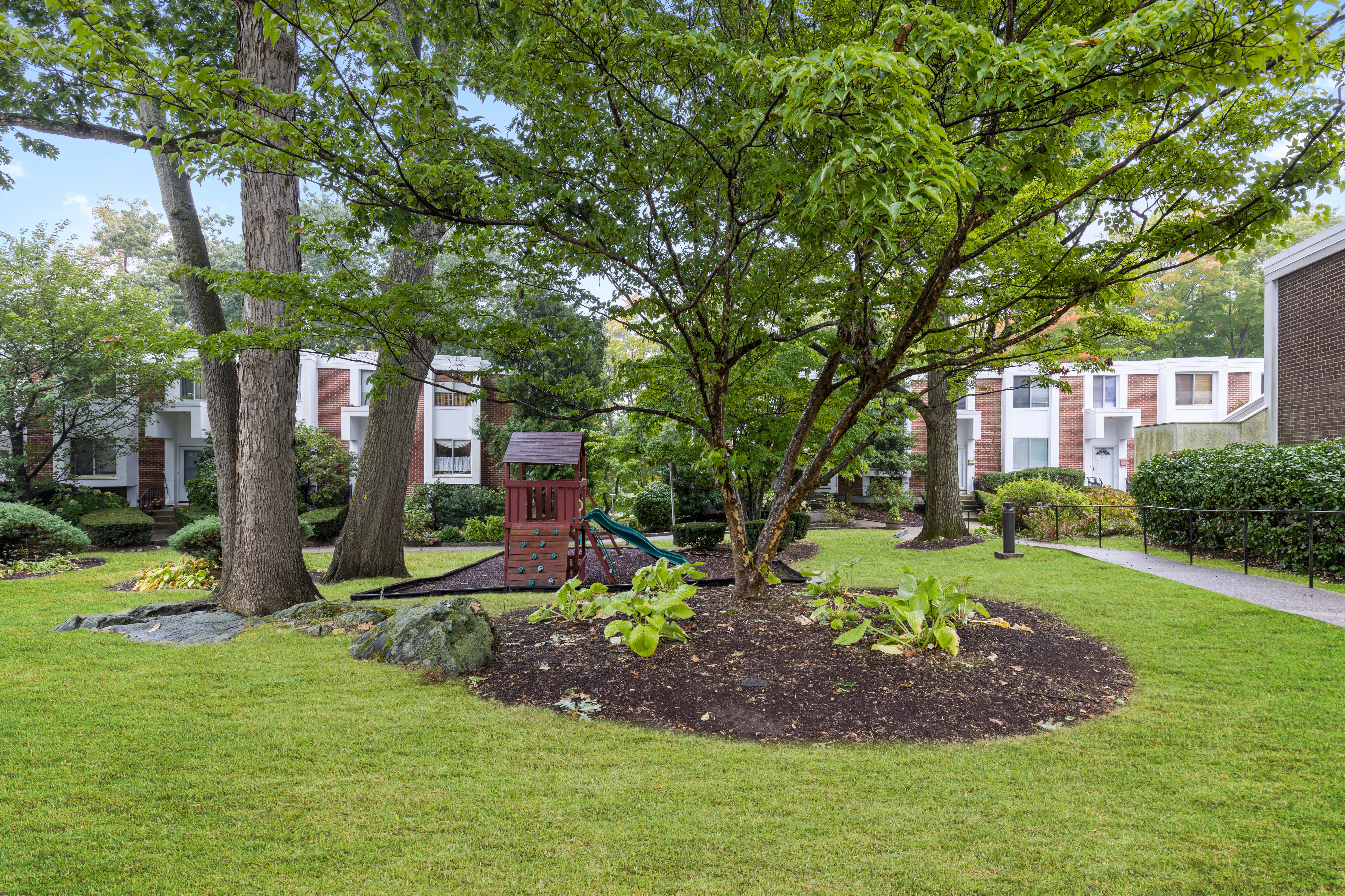 912 Colony Drive