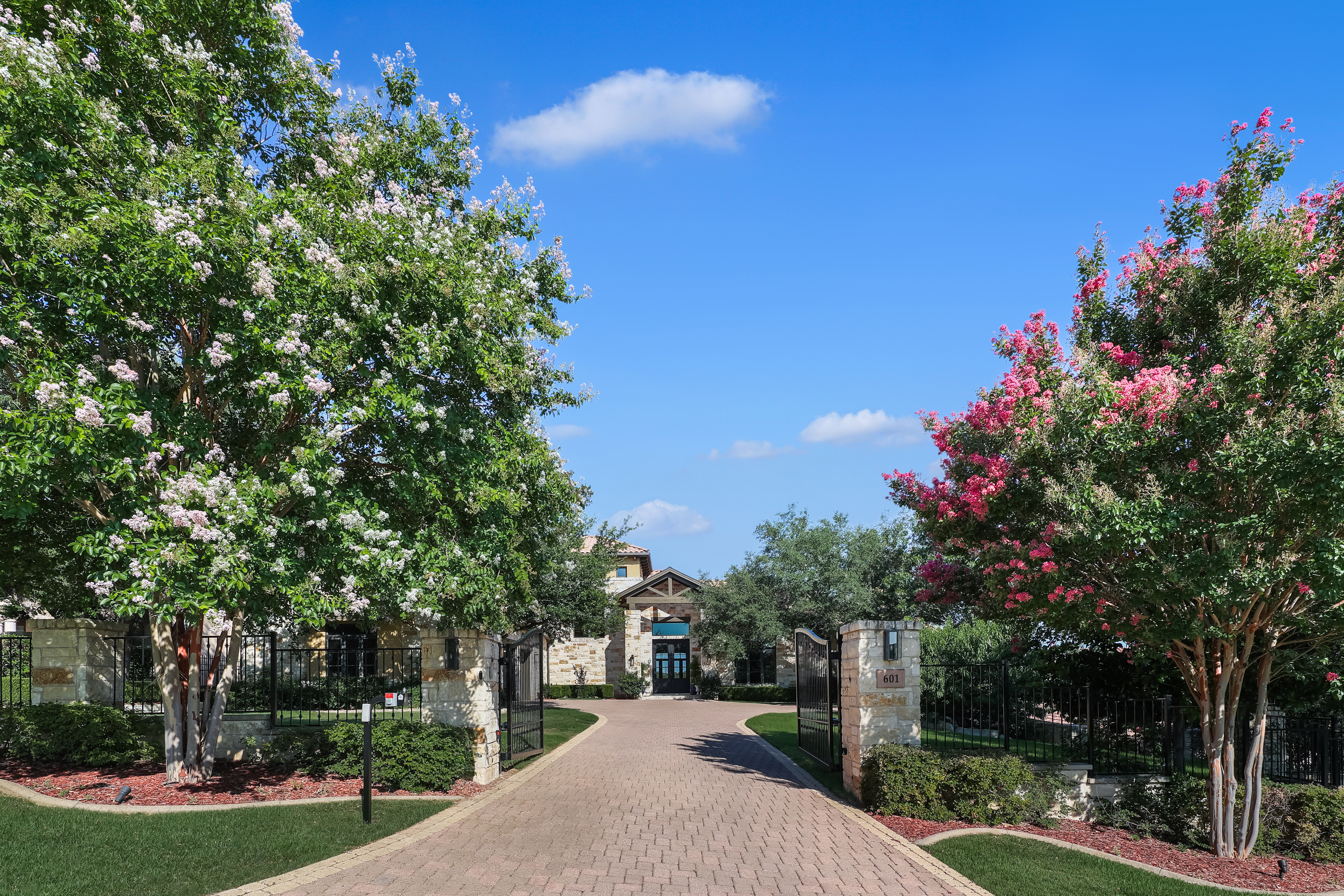 601 Brandon Way 