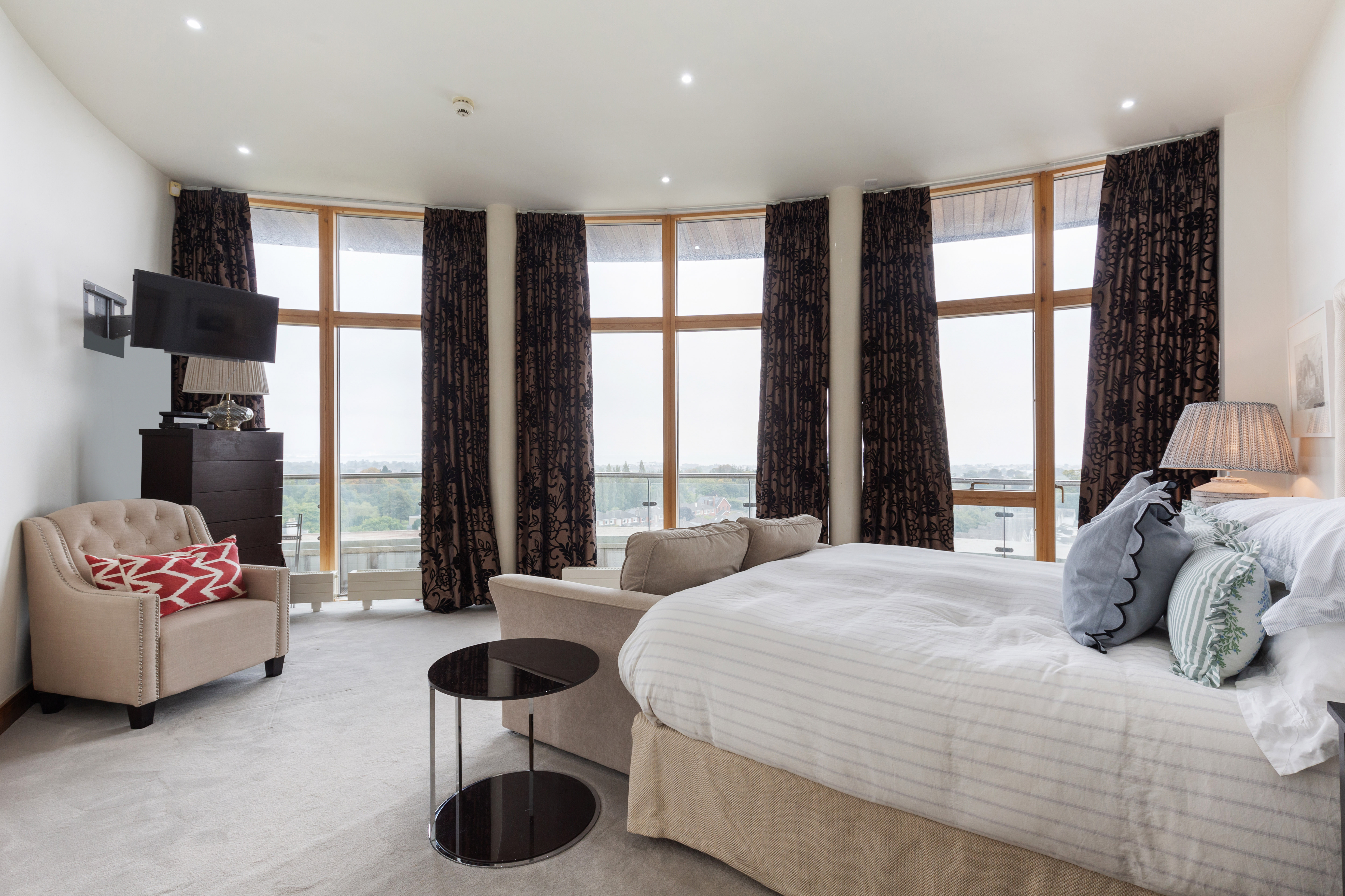 Penthouse 215 Beechwood Court  