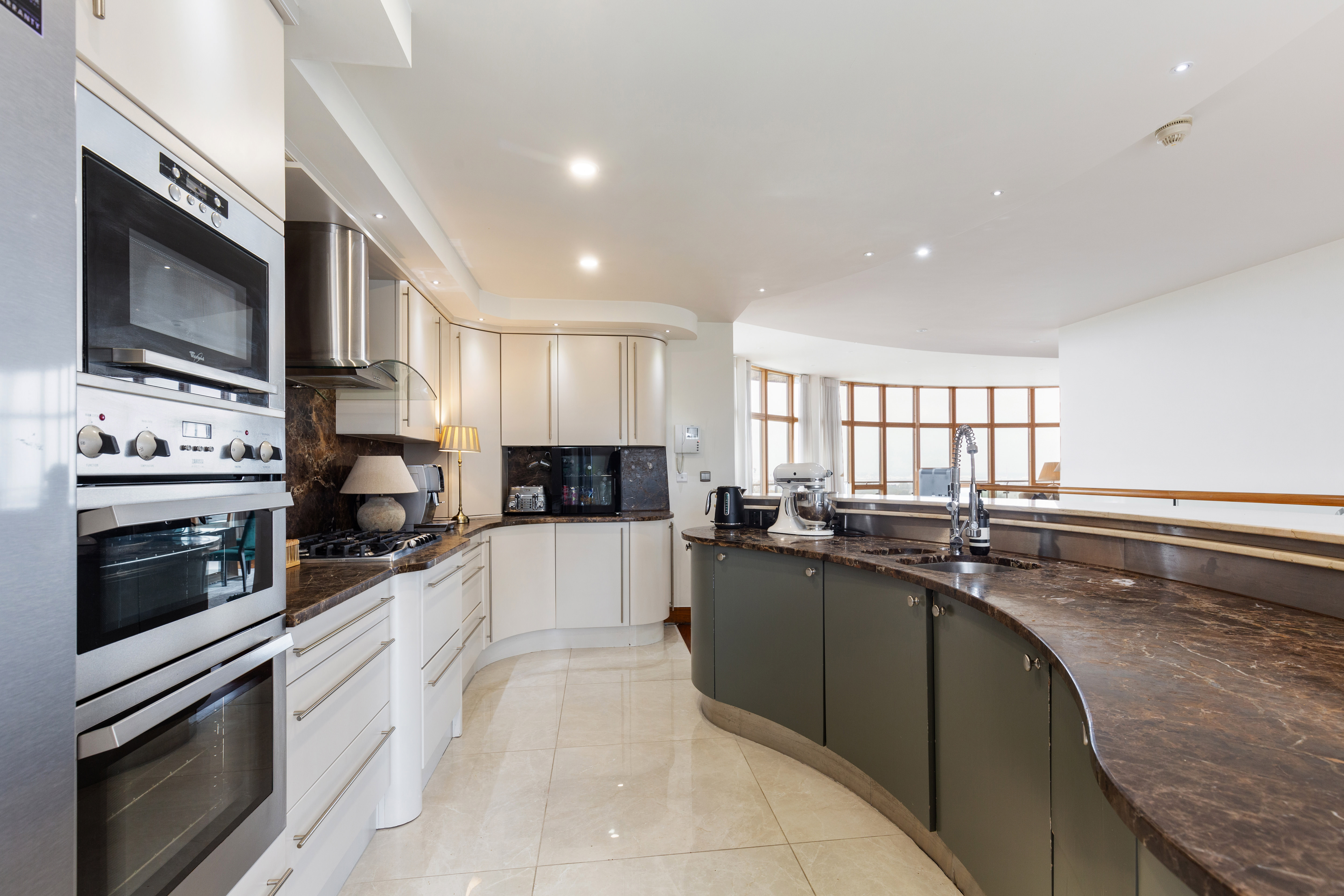 Penthouse 215 Beechwood Court  
