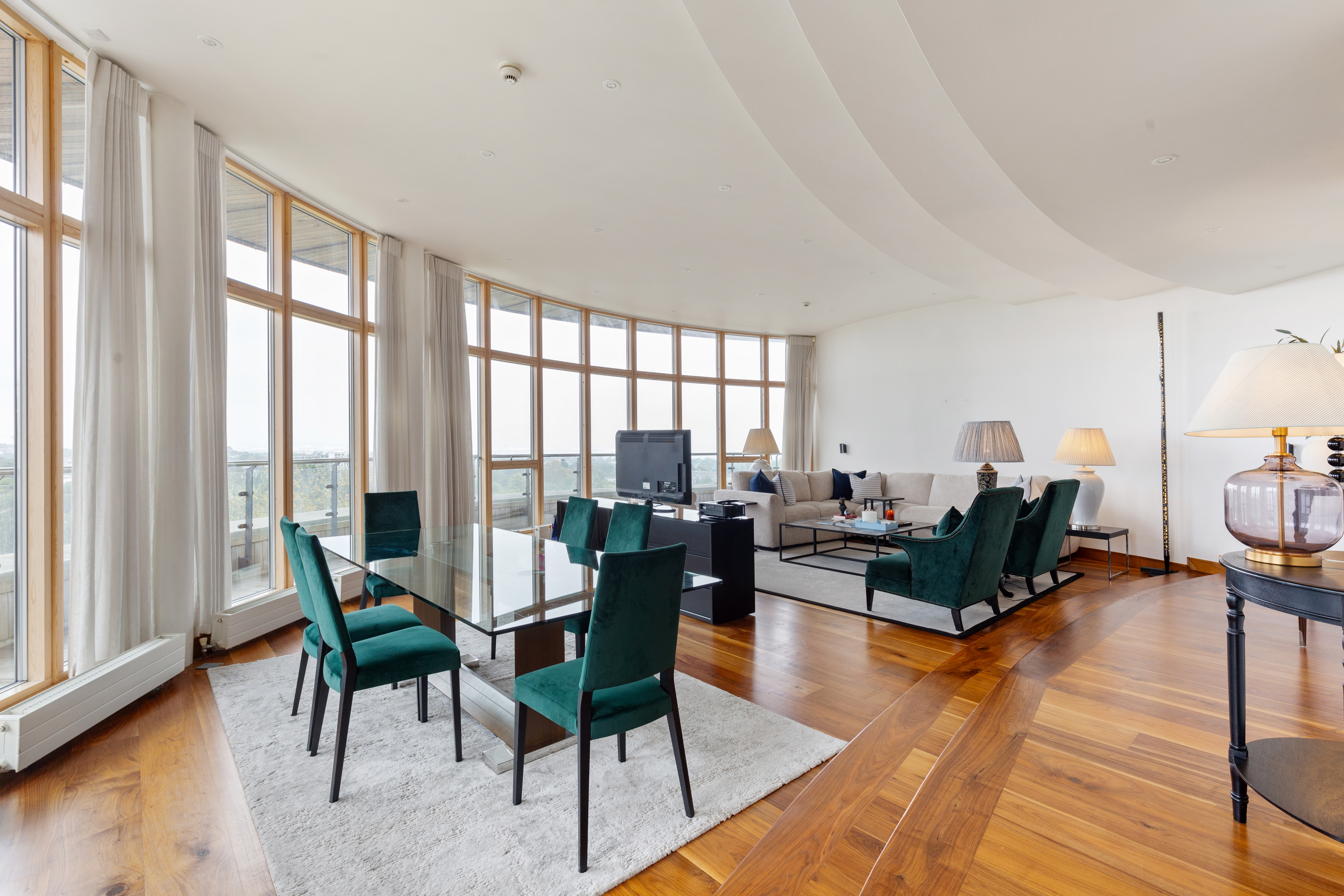 Penthouse 215 Beechwood Court  