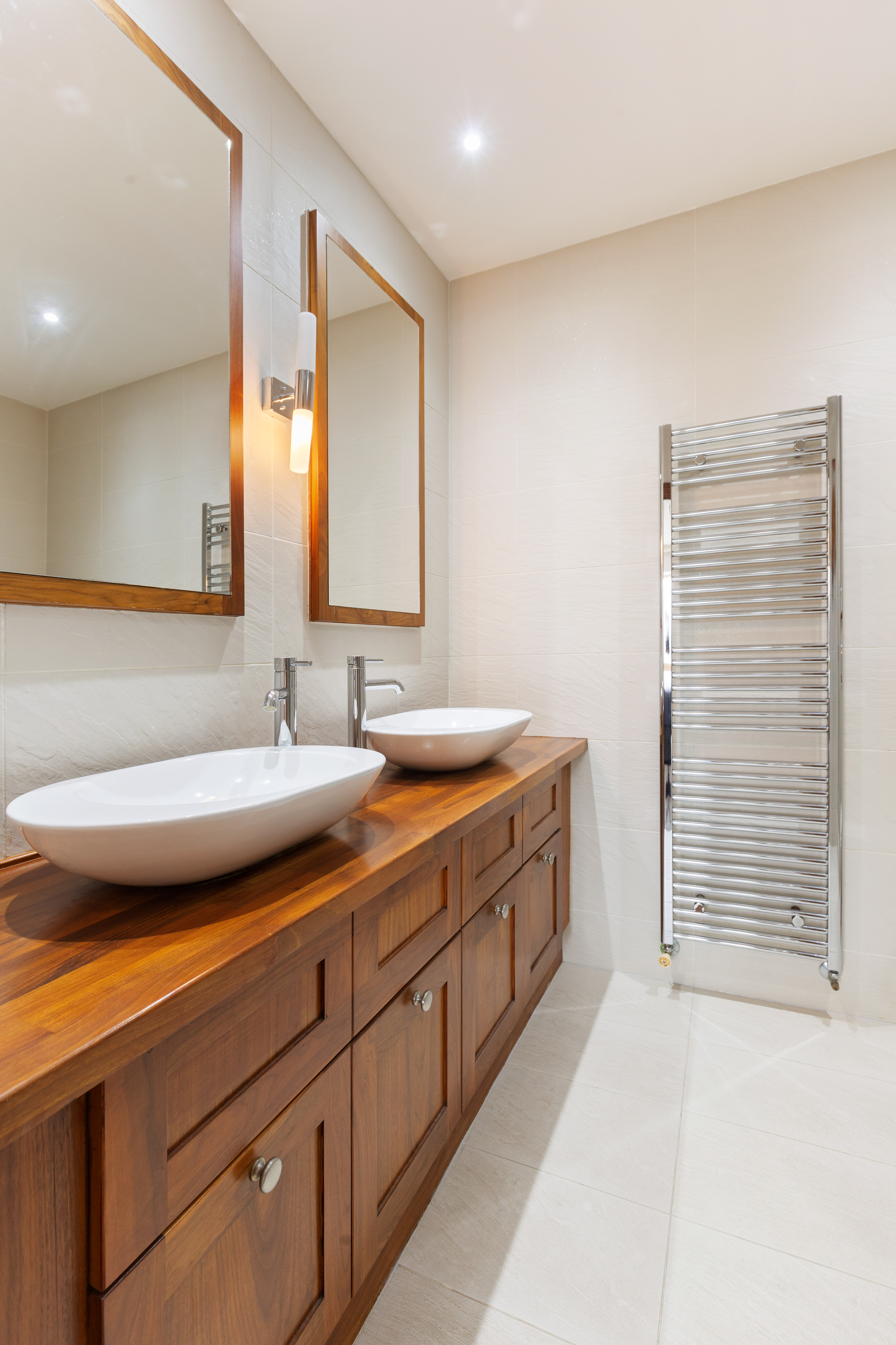 Penthouse 215 Beechwood Court  