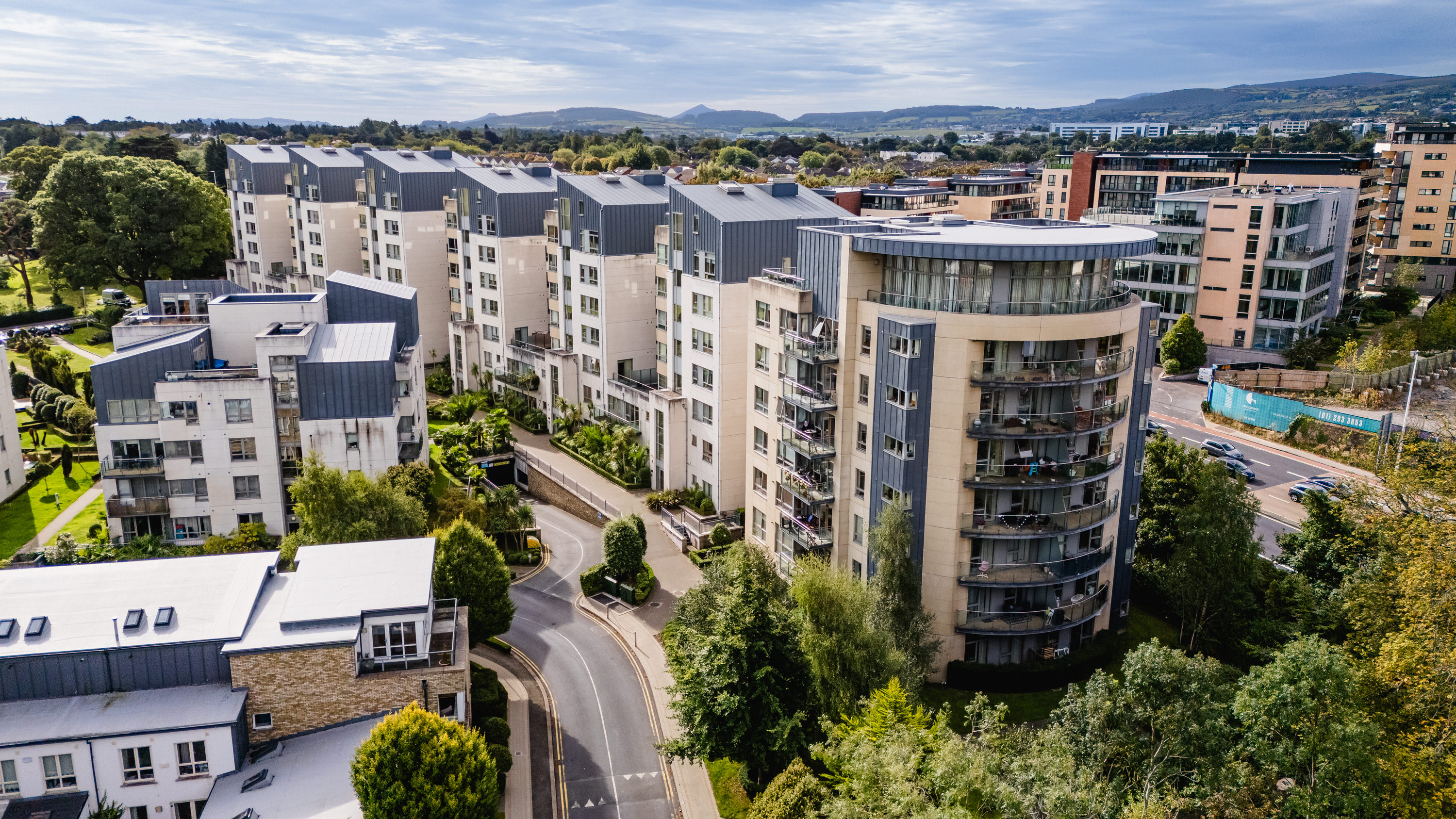 Penthouse 215 Beechwood Court  