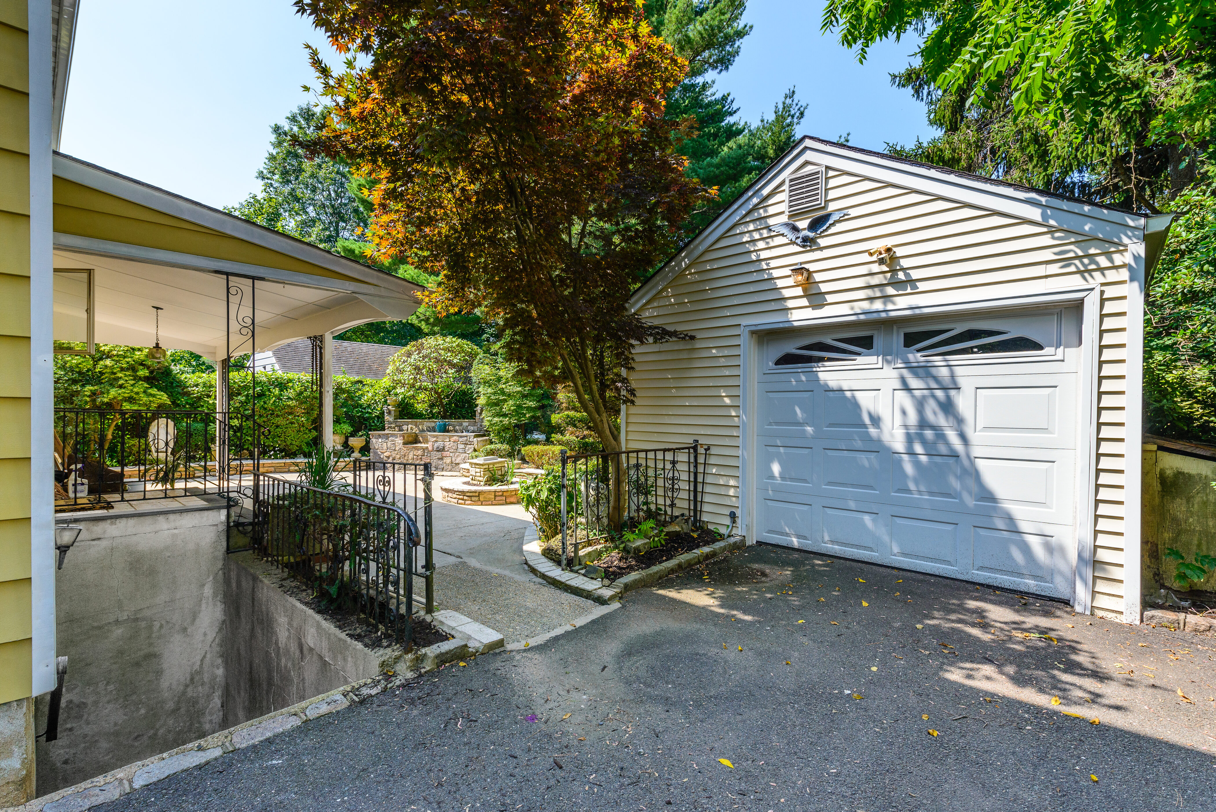 58 Middle Neck Road 