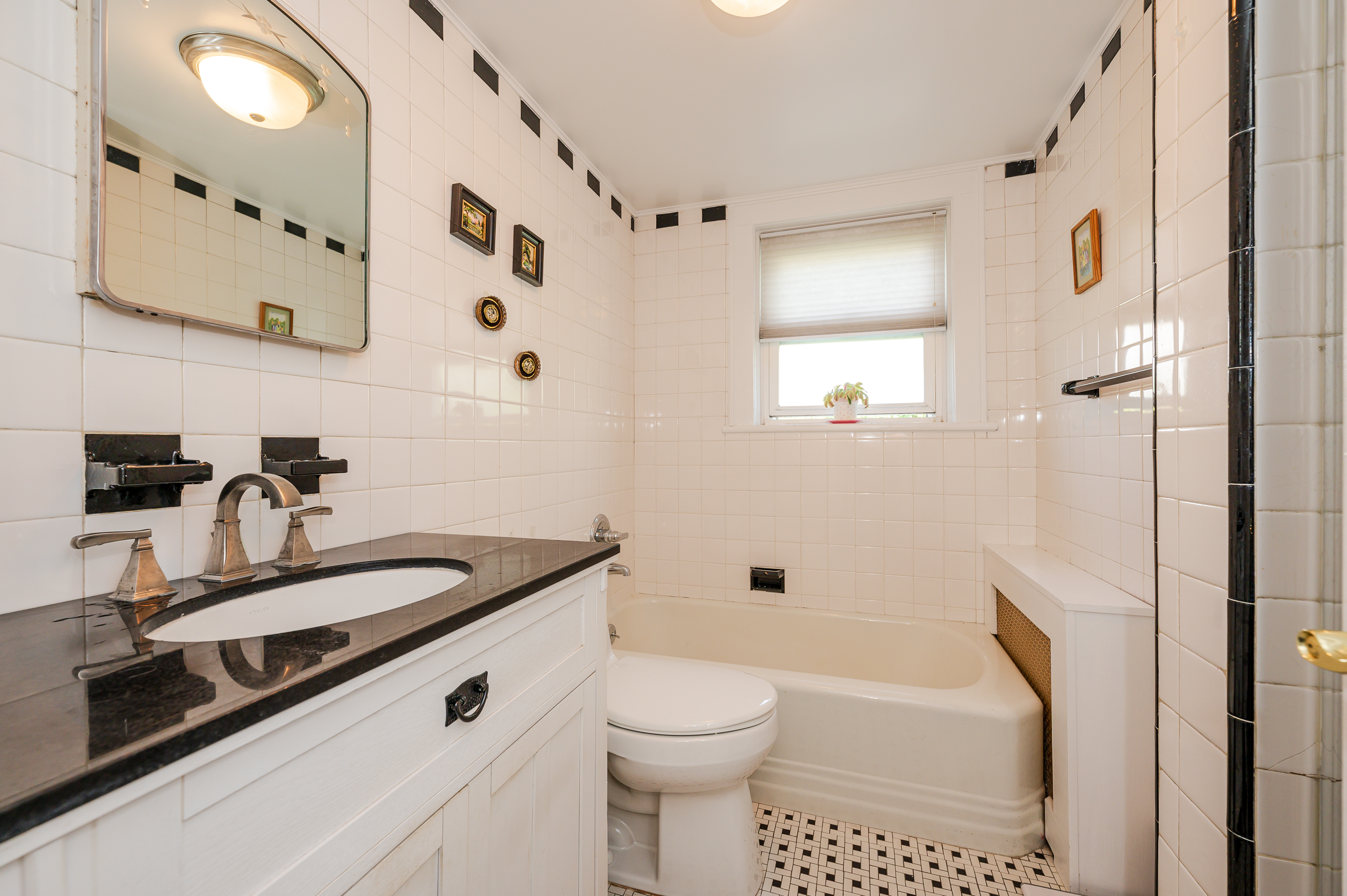 460 Monroe Boulevard 