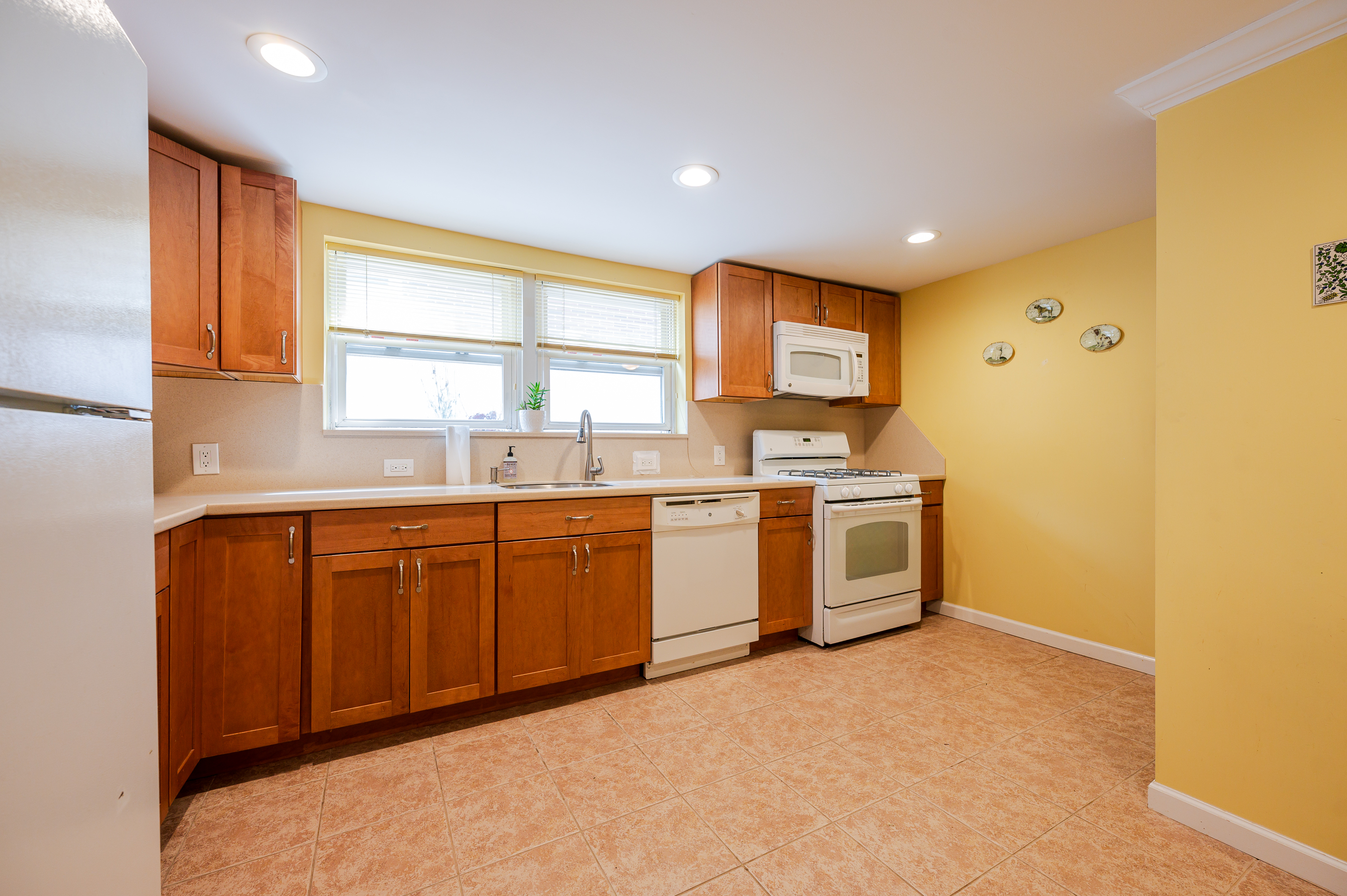 460 Monroe Boulevard 