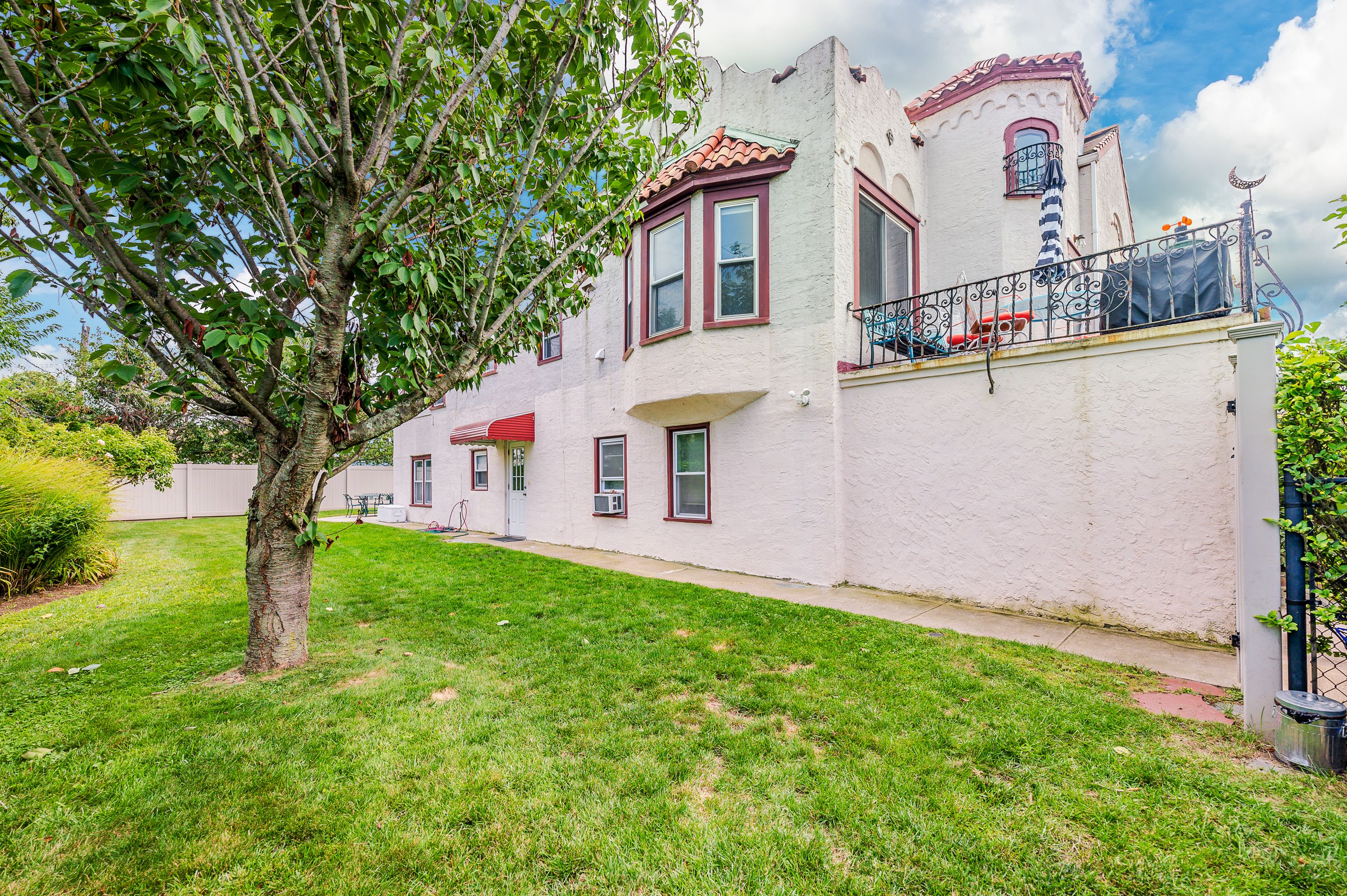 460 Monroe Boulevard 