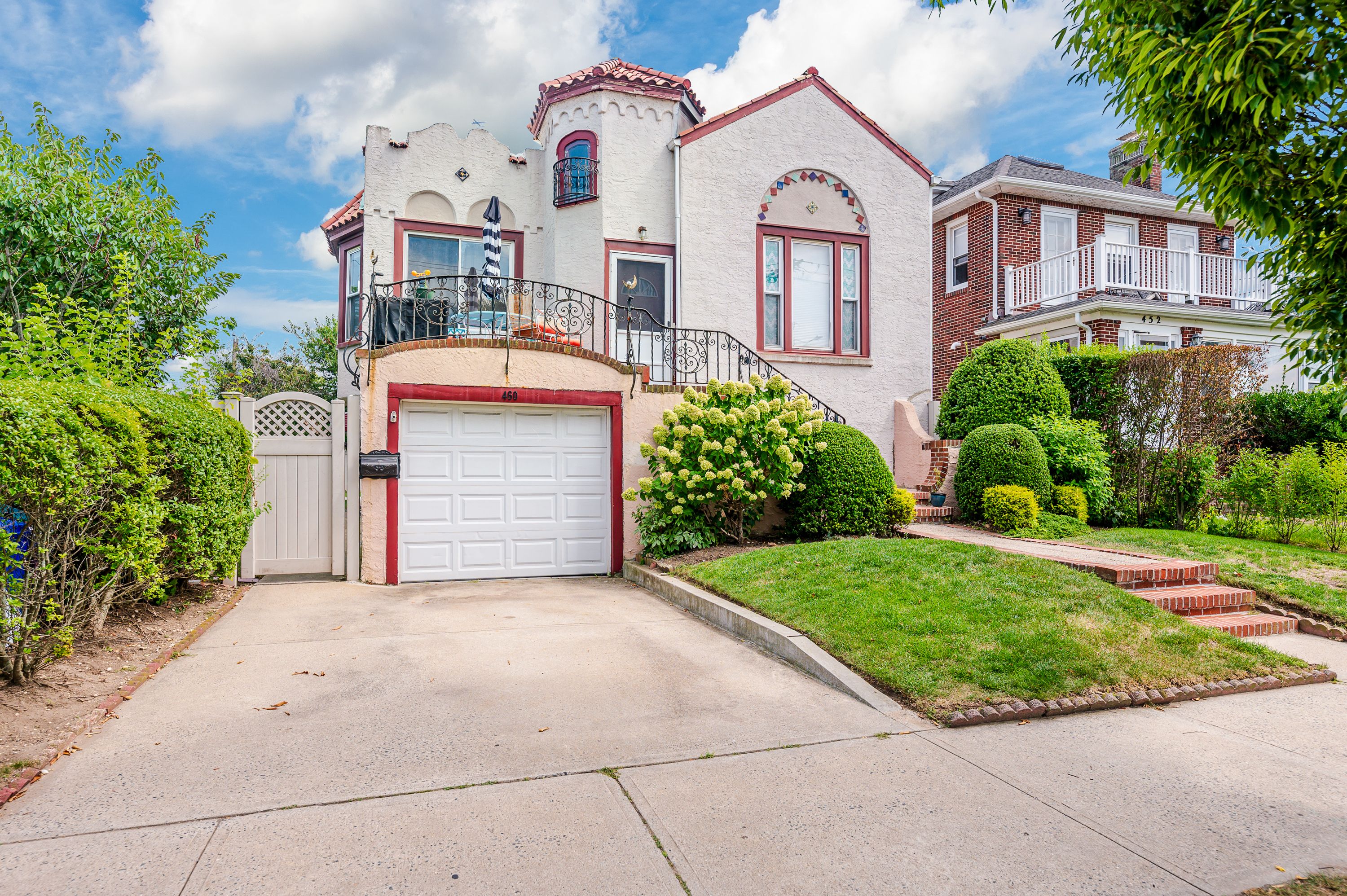 460 Monroe Boulevard 