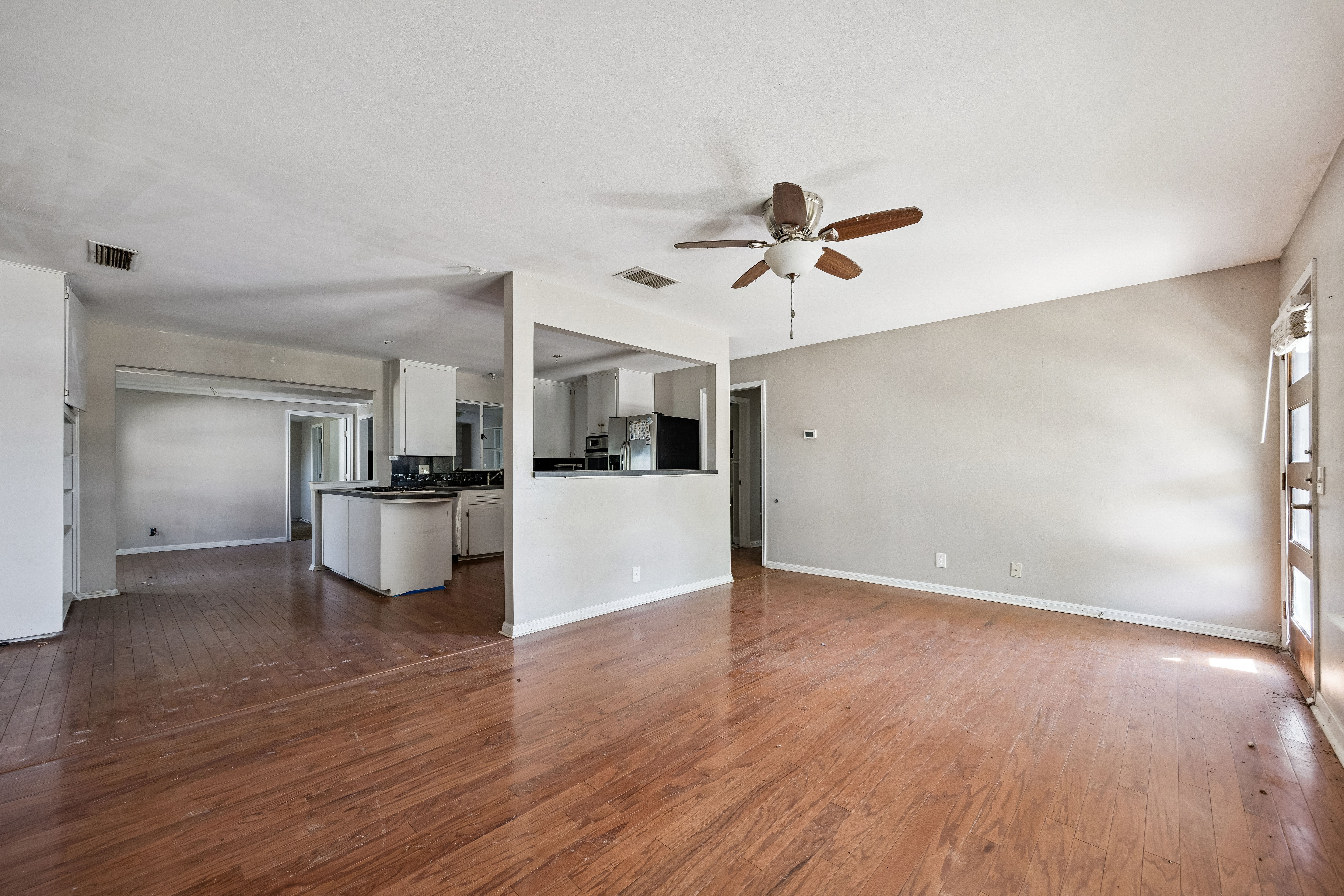 5112 Ravensdale Lane 