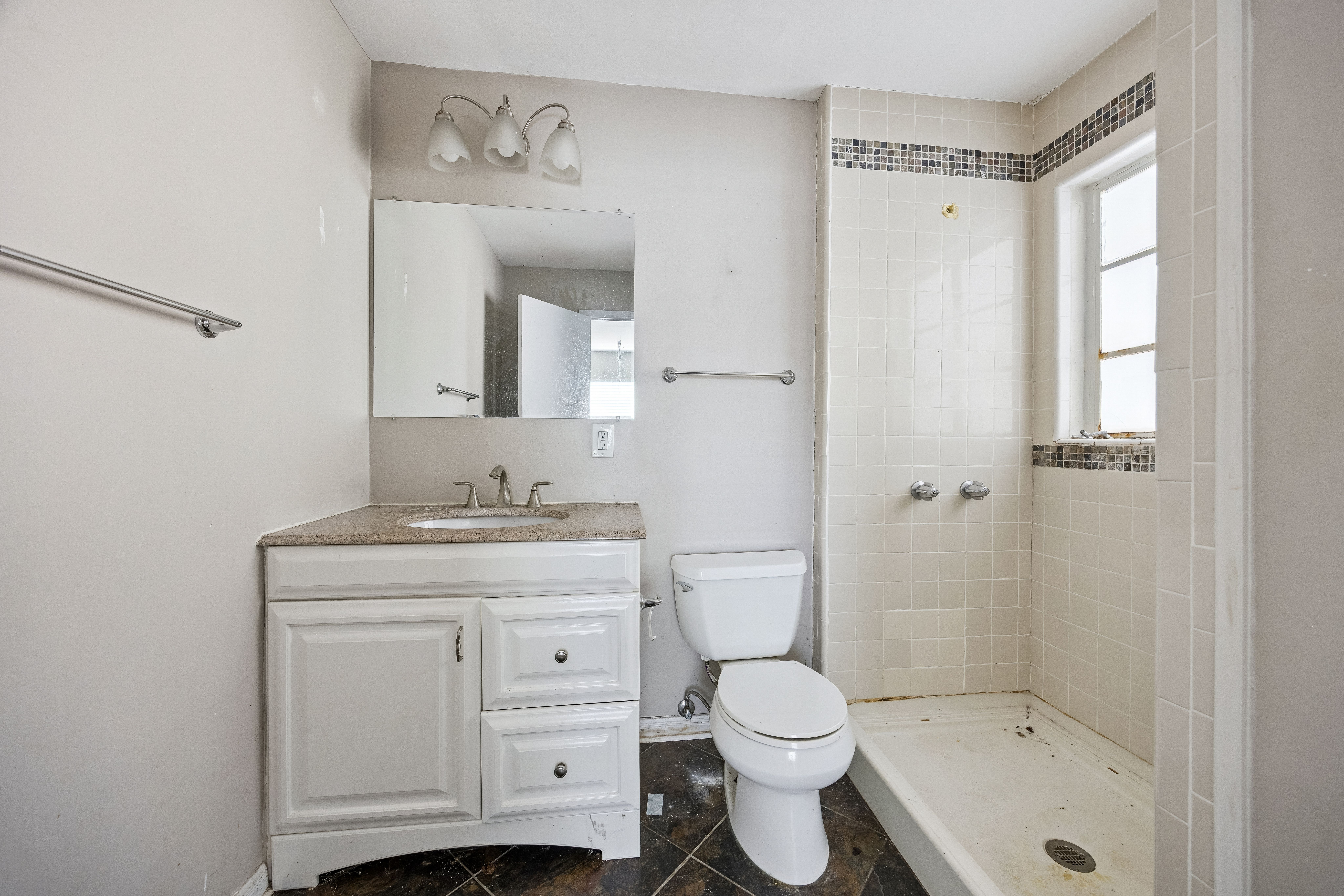 5112 Ravensdale Lane 