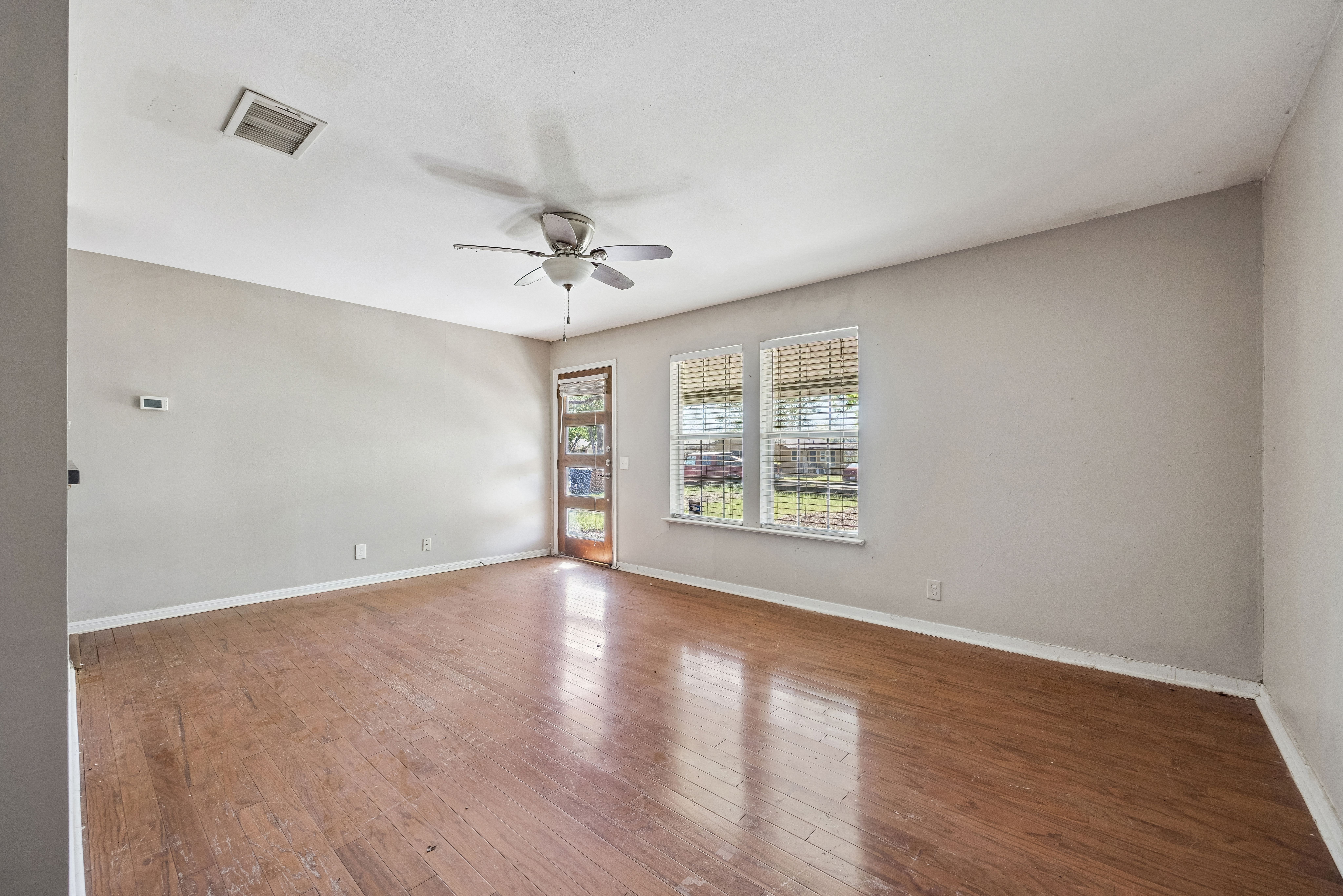 5112 Ravensdale Lane 