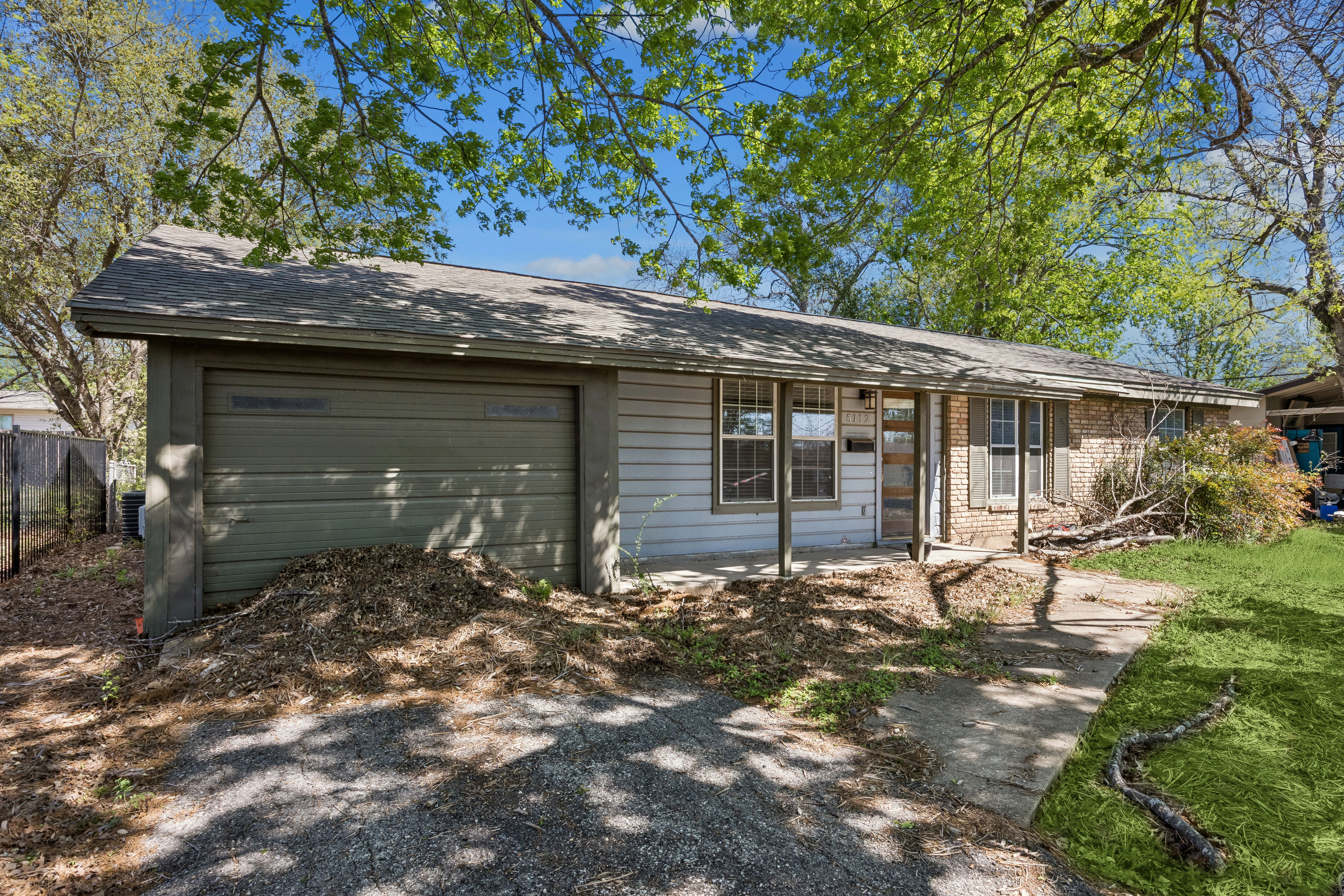 5112 Ravensdale Lane 