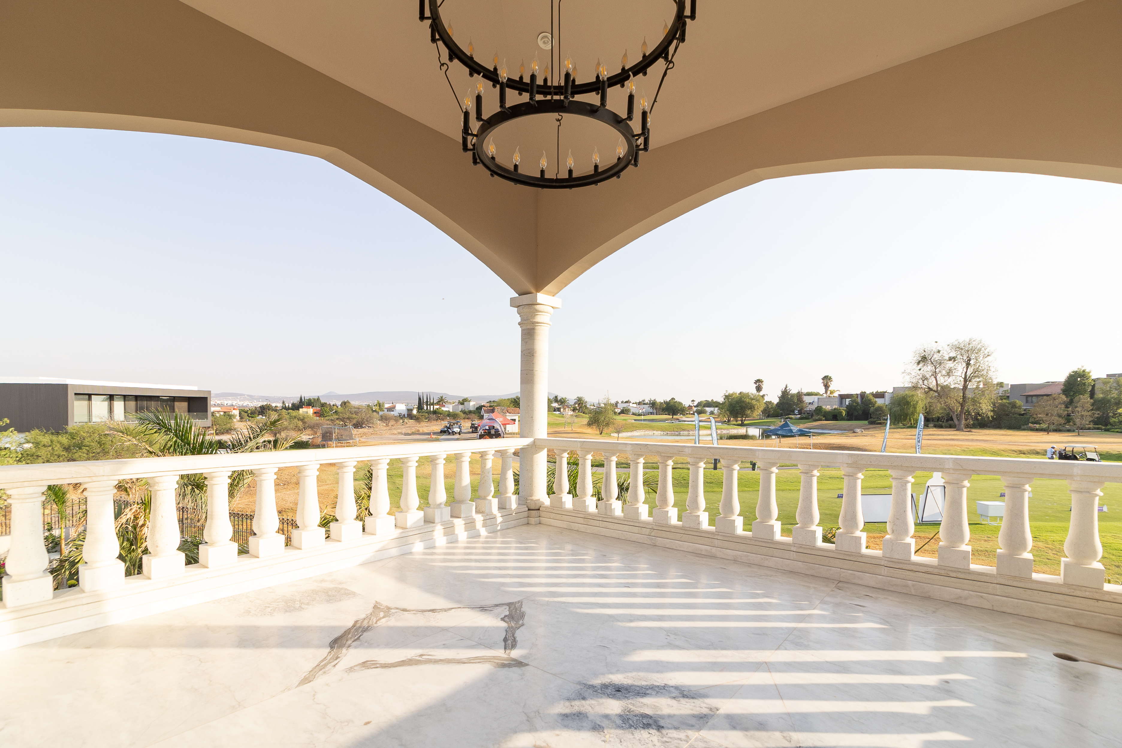 VILLA ELEGANZA El Campanario Residencial & Golf